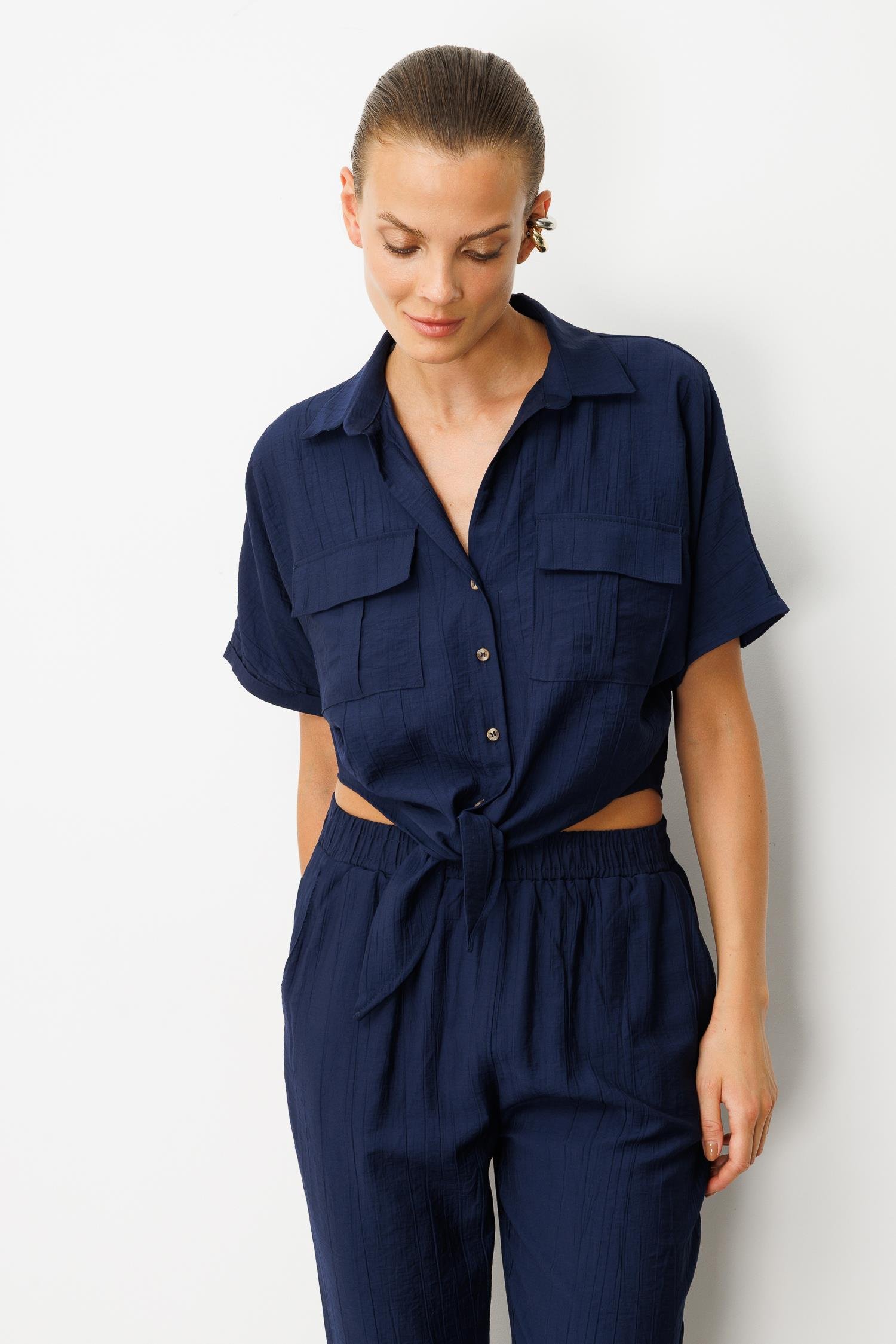 Bağlama Detaylı Crop Gömlek-LACI