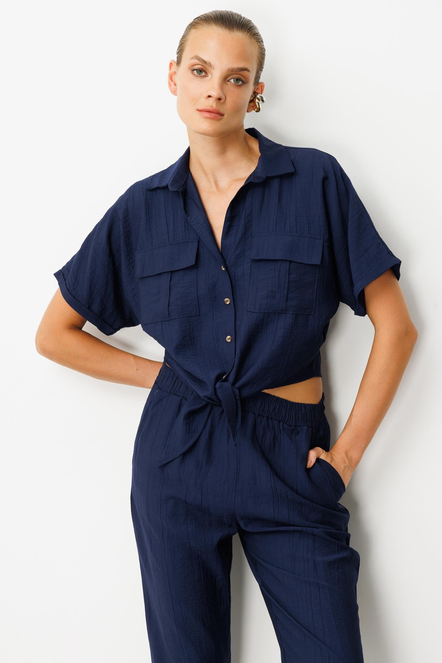 Bağlama Detaylı Crop Gömlek-LACI