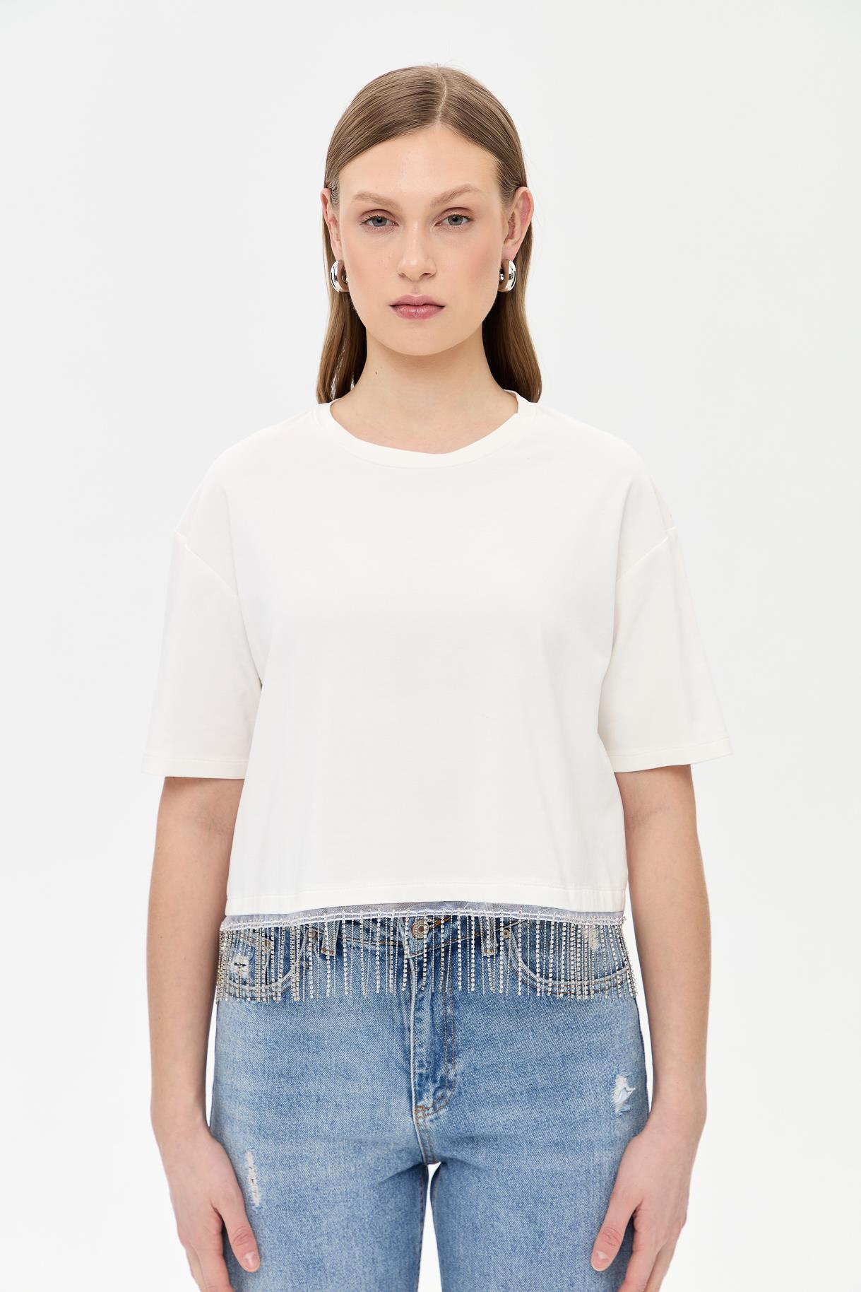 Beli Zincir Detaylı Kısa Kollu Tişört - KEMIK