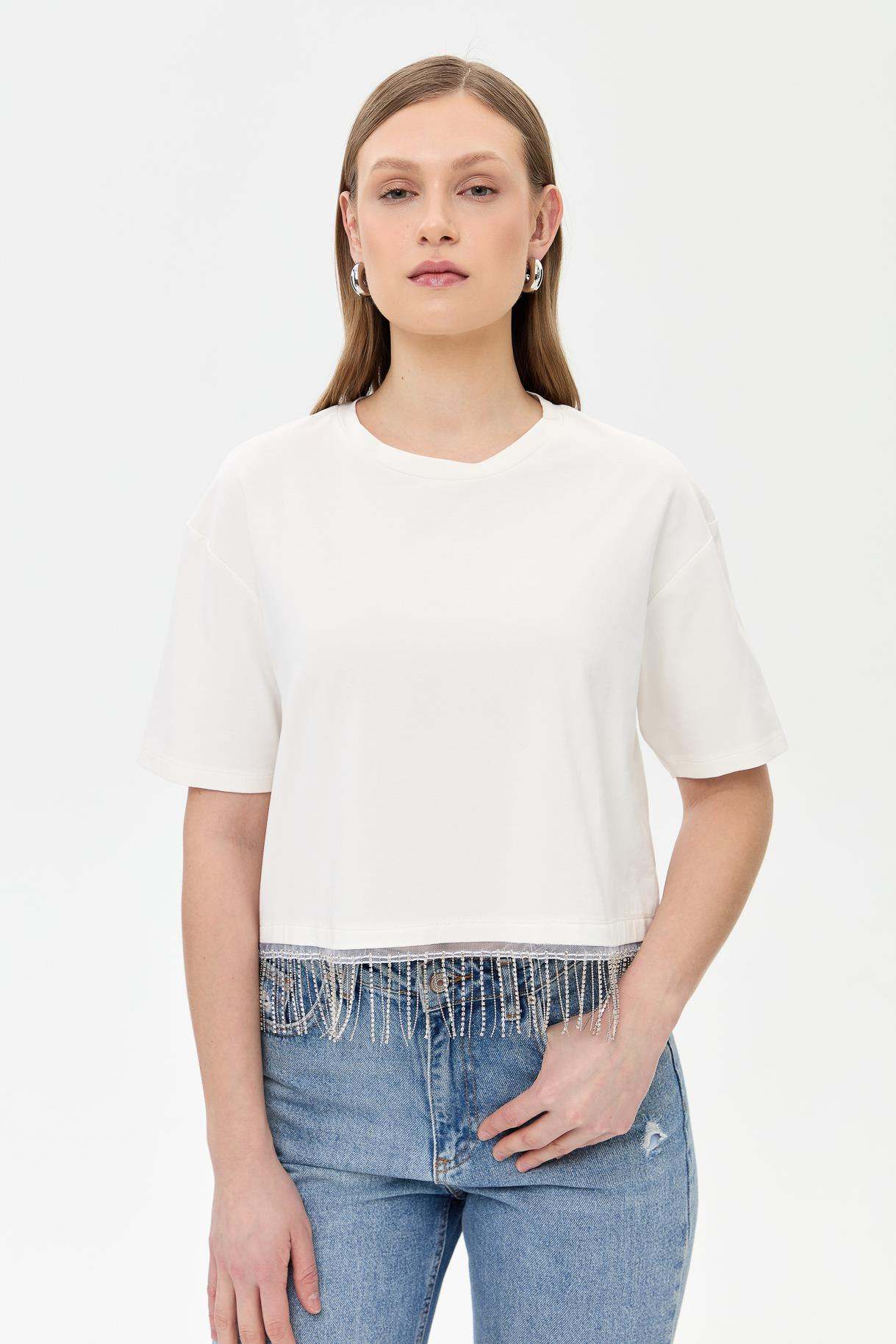 Beli Zincir Detaylı Kısa Kollu Tişört - KEMIK