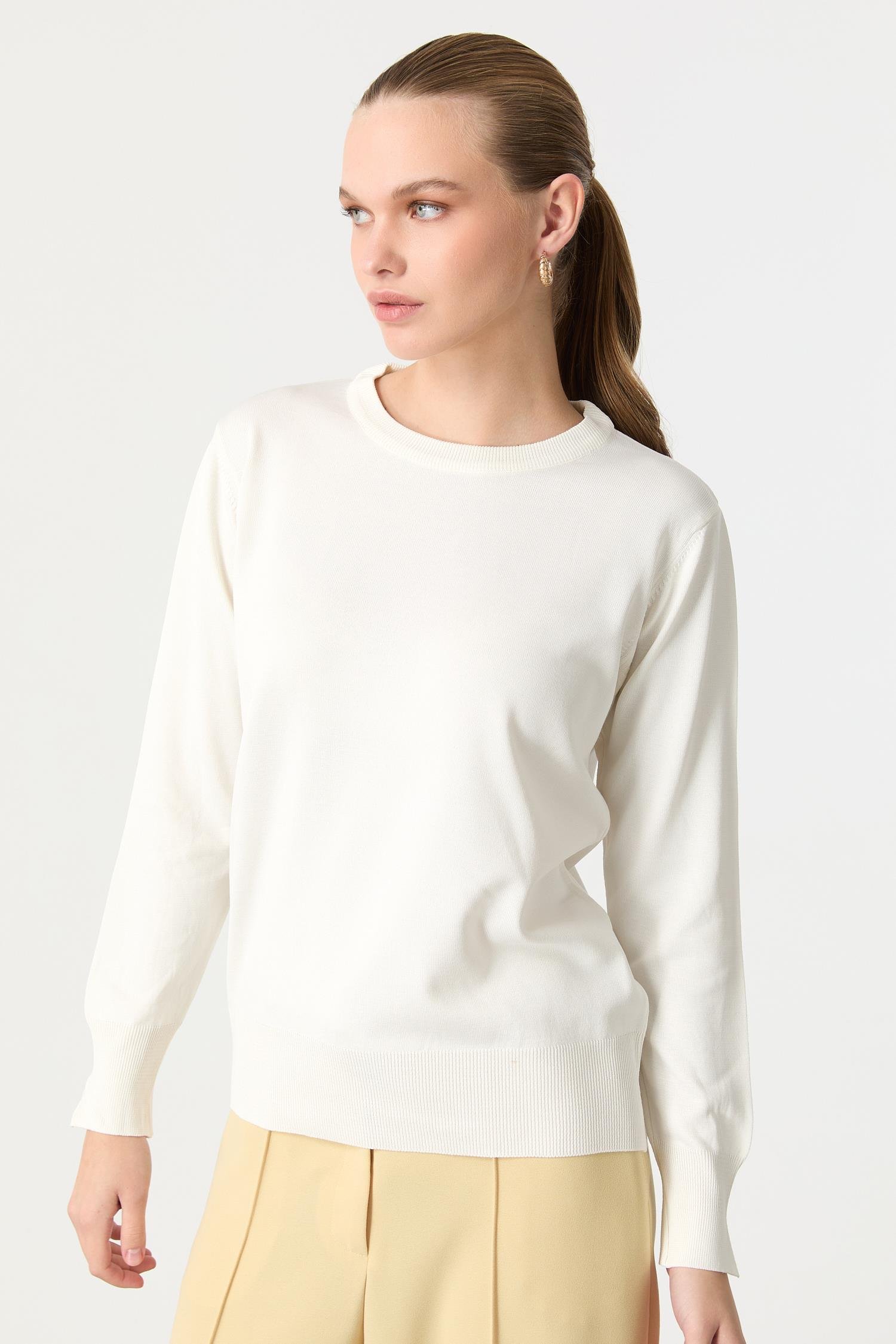 Biye Detaylı Basic Triko Kazak-EKRU