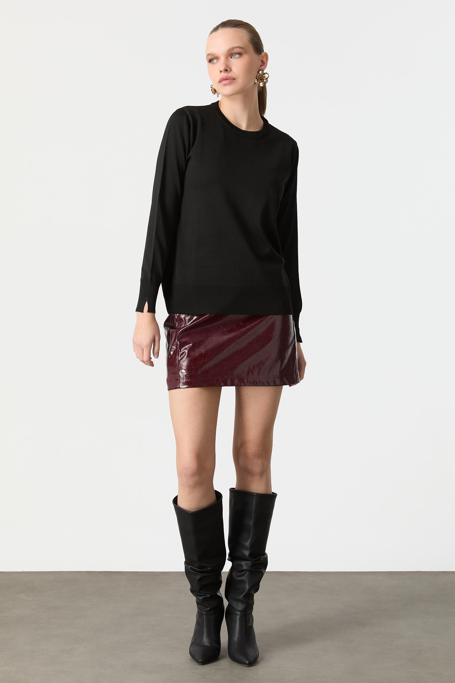 Biye Detaylı Basic Triko Kazak-SİYAH