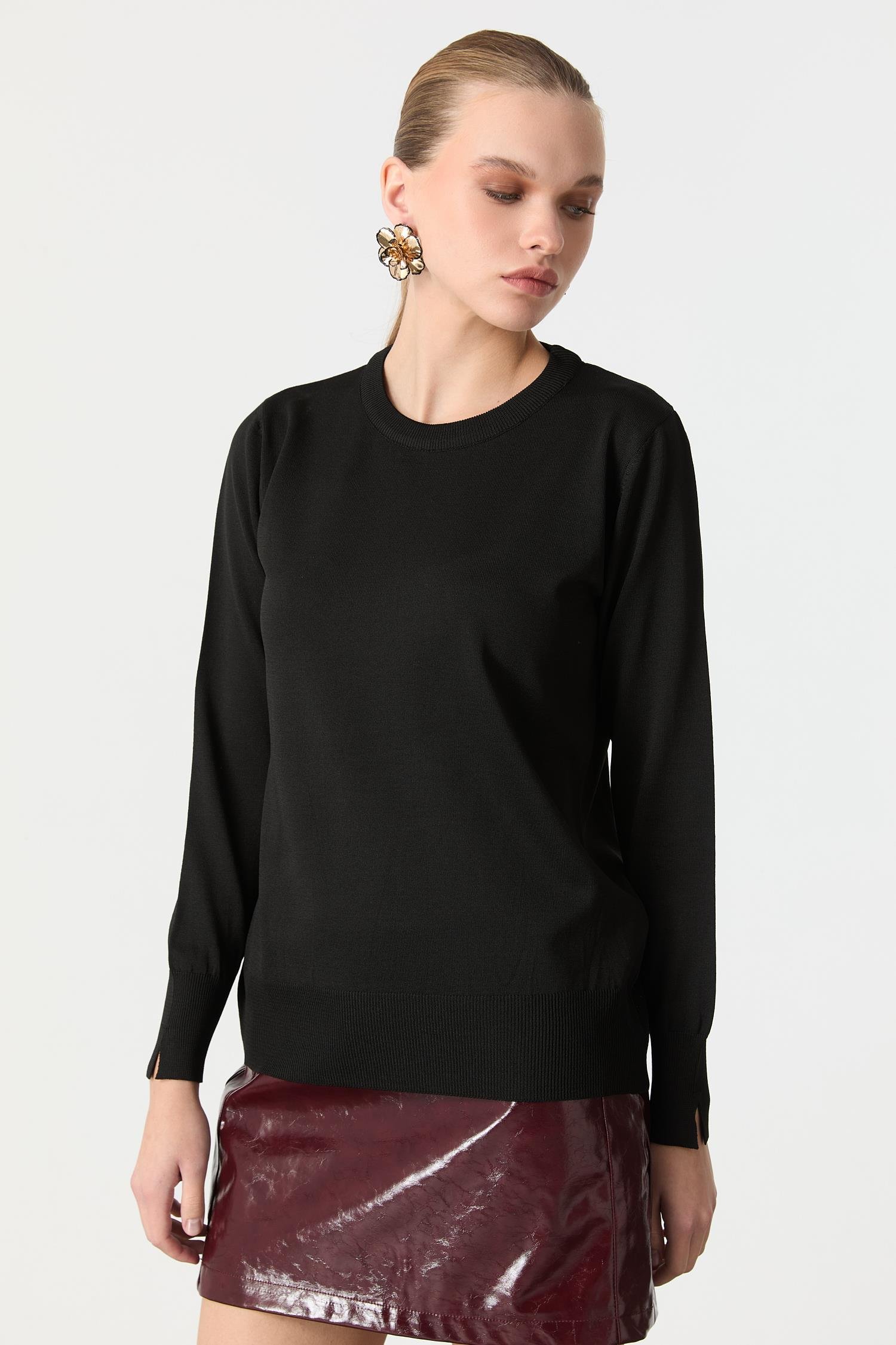 Biye Detaylı Basic Triko Kazak-SİYAH