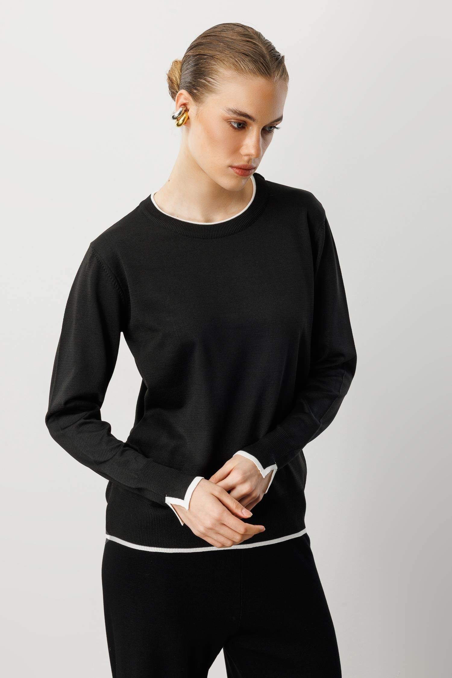 Biye Detaylı Basic Triko Kazak-SİYAH