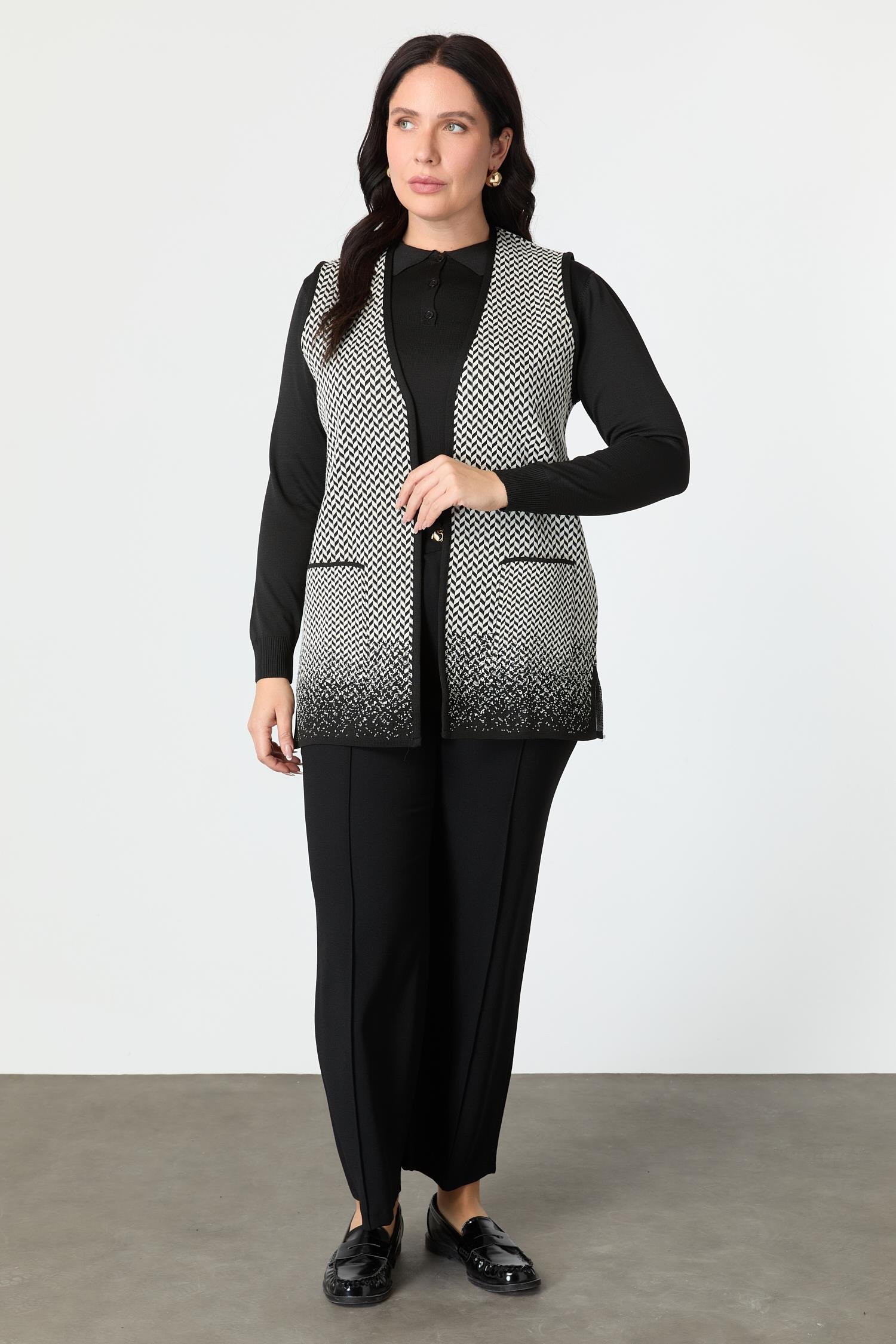 Büyük Beden Başak Desenli Triko Yelek-SİYAH