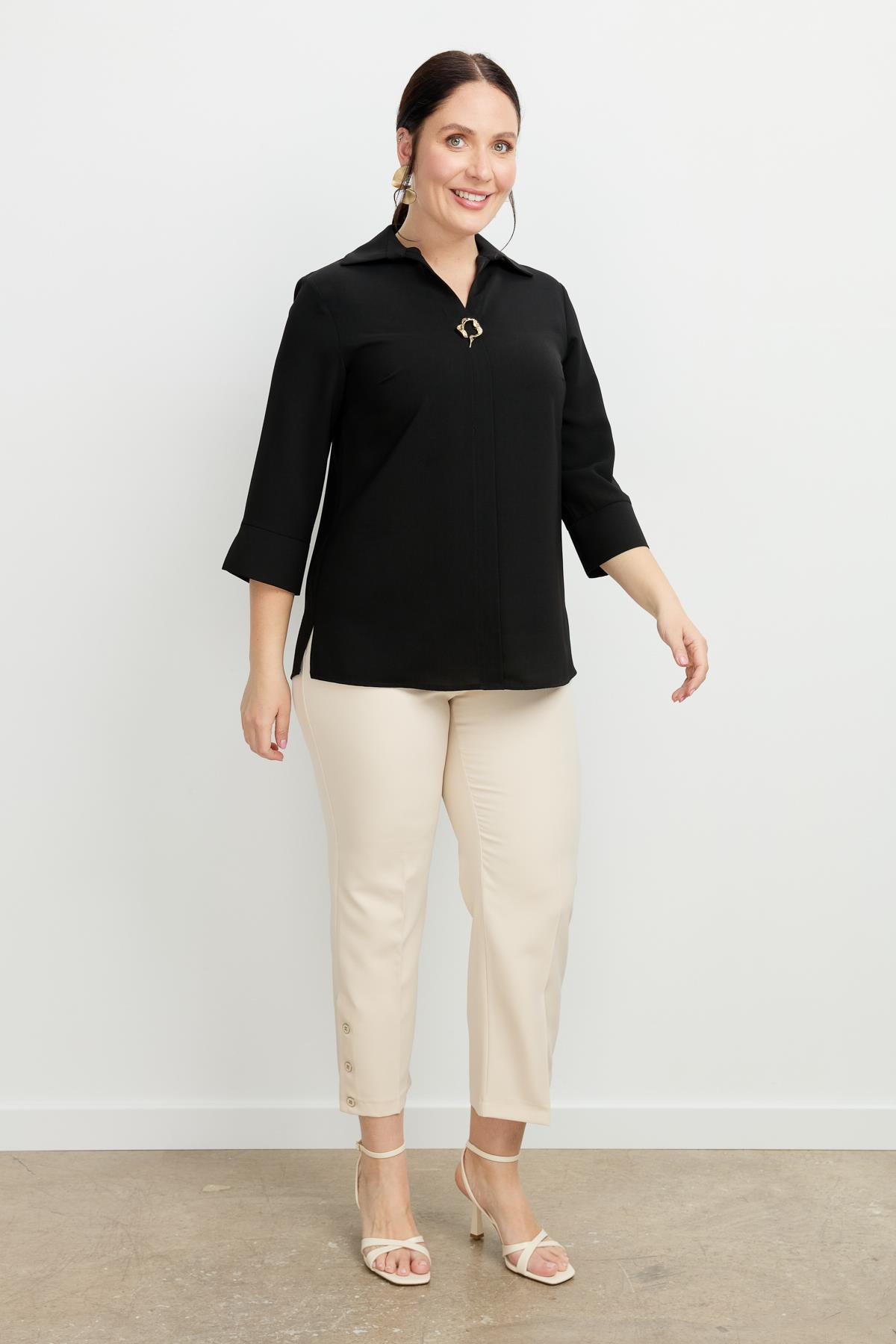 Büyük Beden Broş Detaylı Gömlek-SİYAH