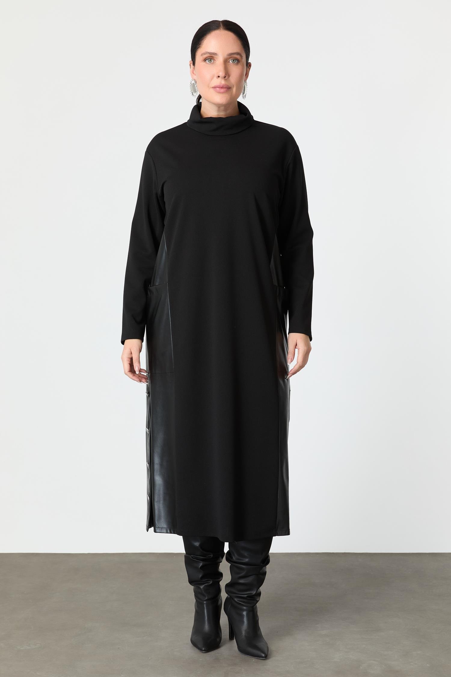 Büyük Beden Deri Detaylı Krep Elbise-SİYAH