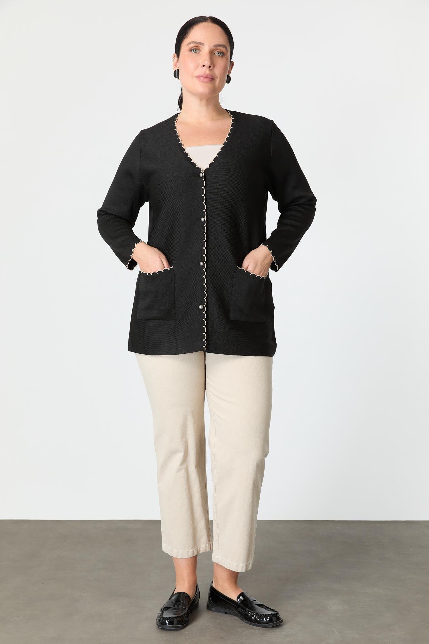 Büyük Beden Düğme Detay Triko Hırka-SİYAH