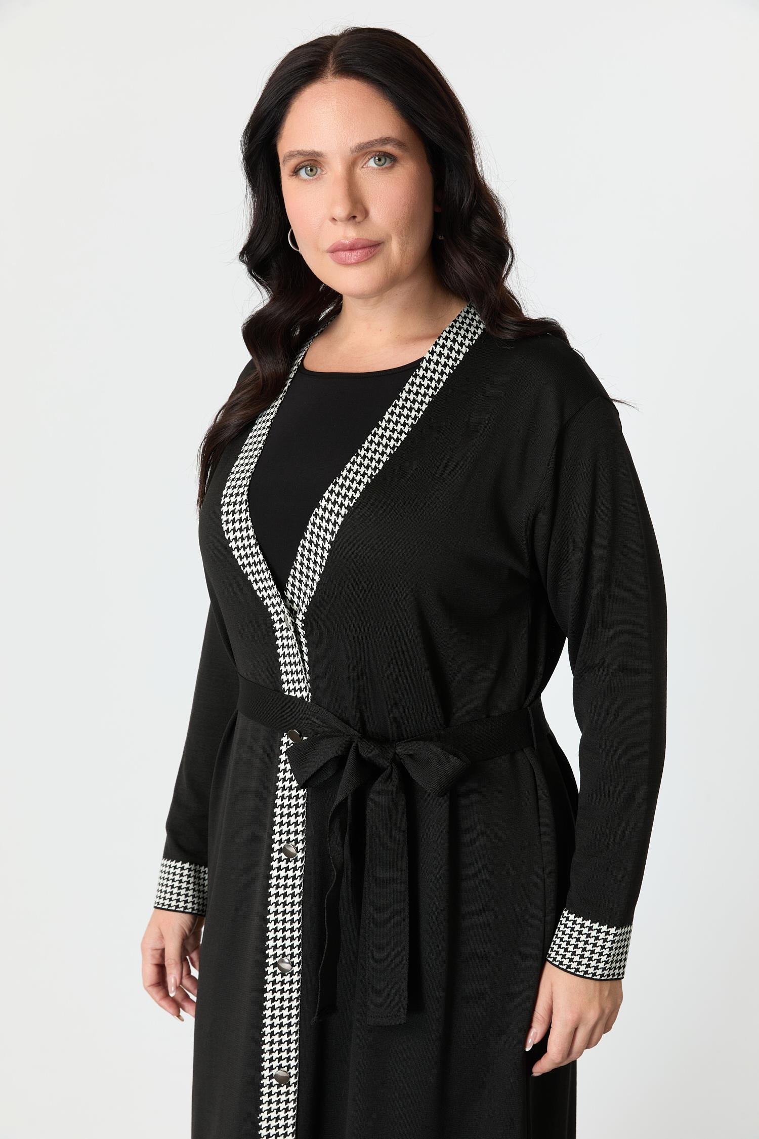 Büyük Beden Düğmeli Uzun Triko Hırka-SİYAH