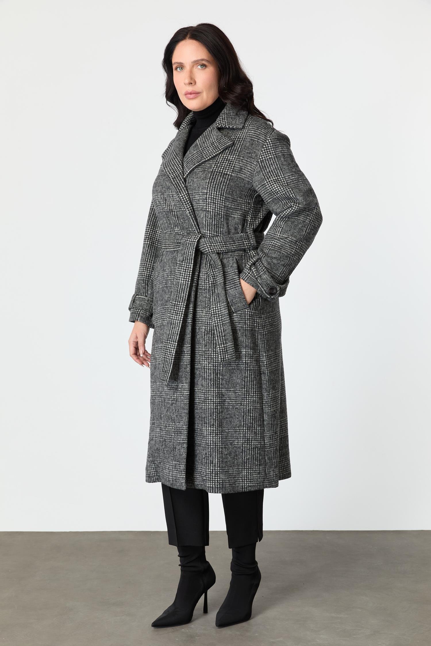 Büyük Beden Ekose Kaban-SİYAH