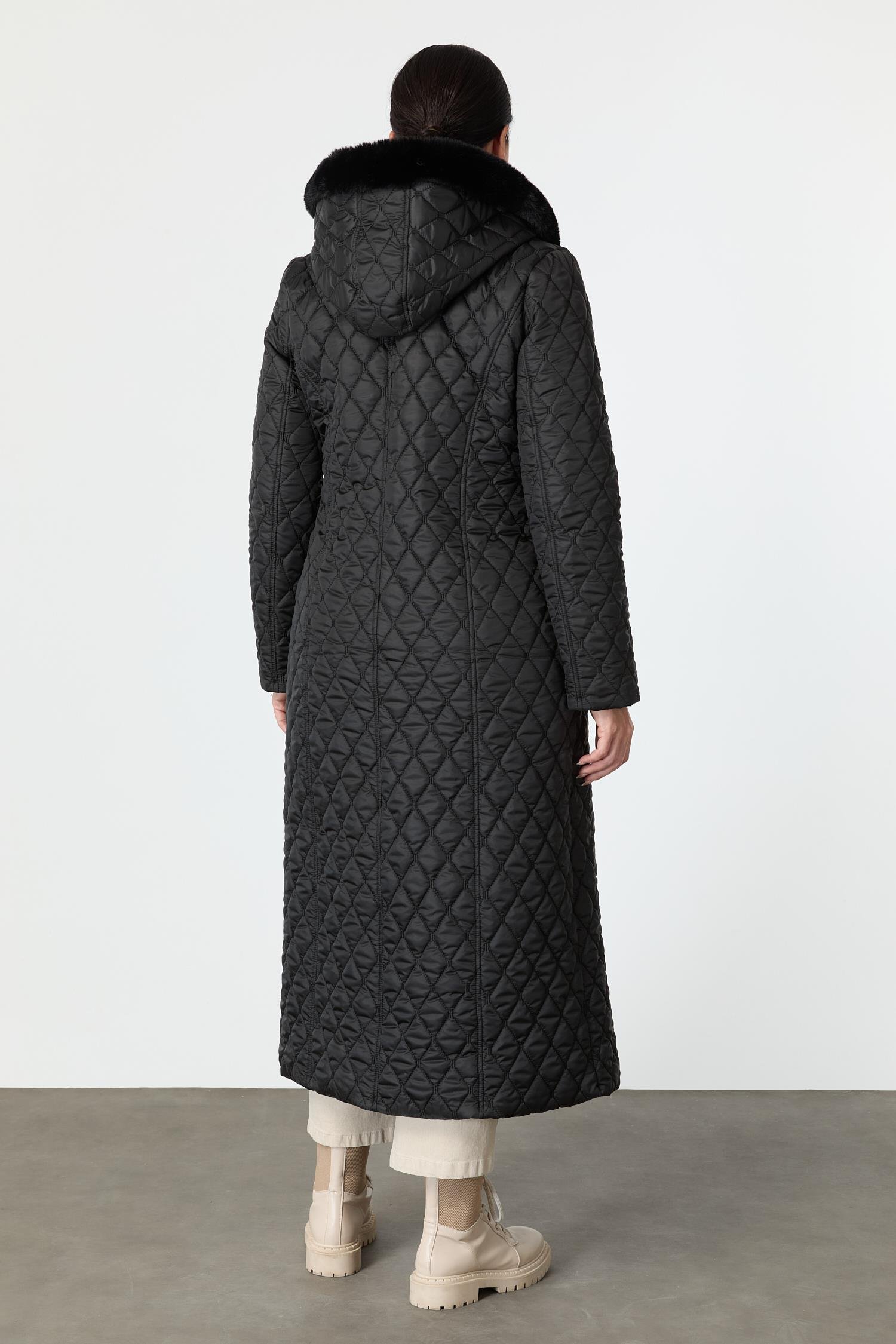 Büyük Beden Kapüşonlu Kapitone Kaban-SİYAH