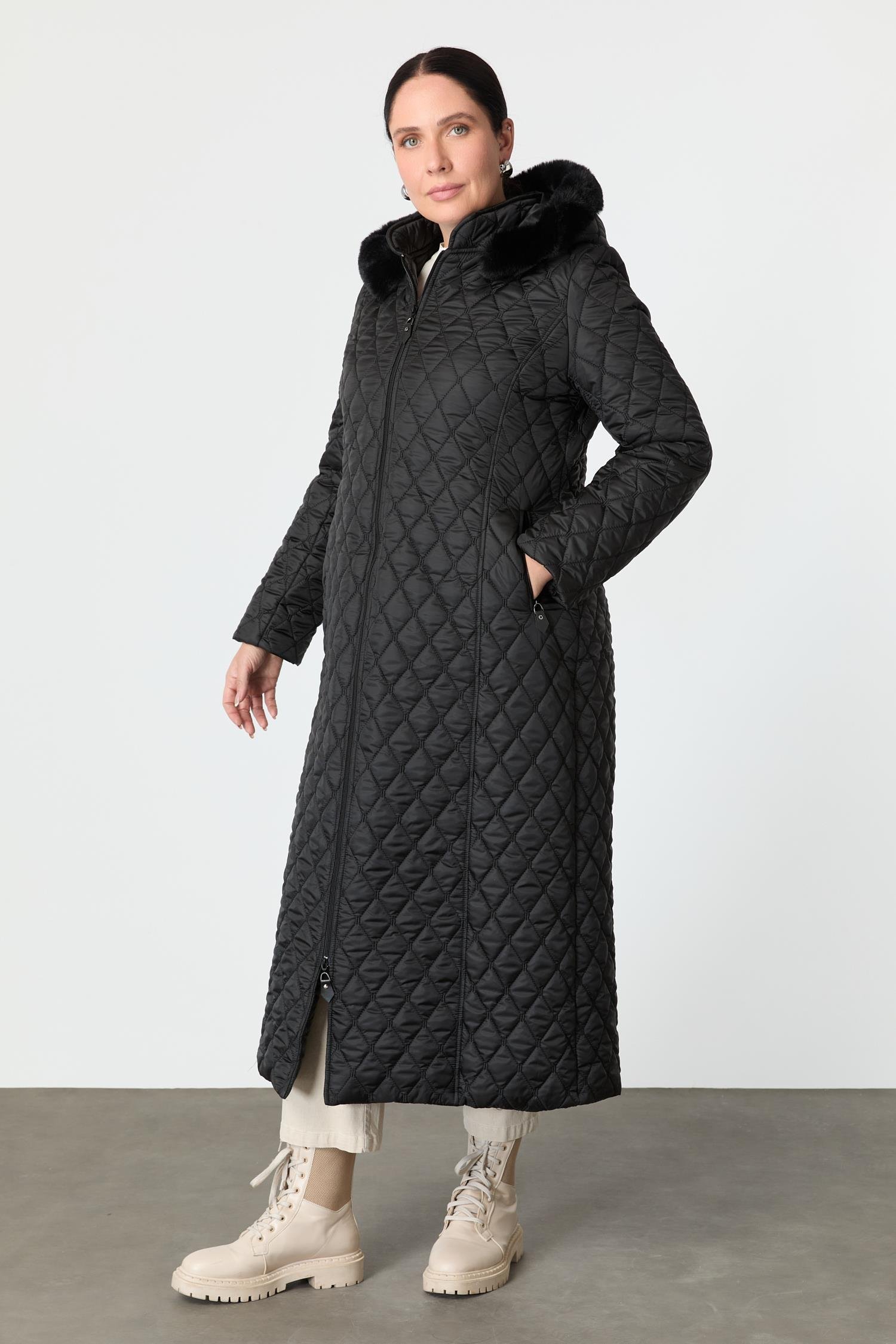 Büyük Beden Kapüşonlu Kapitone Kaban-SİYAH