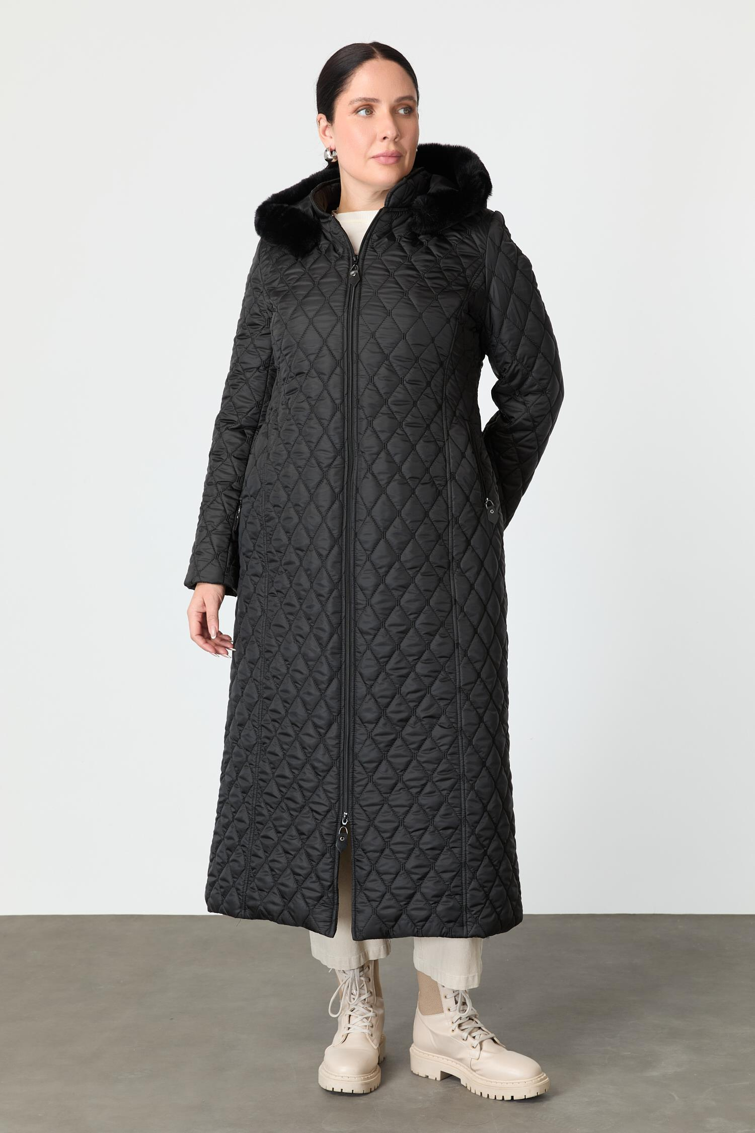 Büyük Beden Kapüşonlu Kapitone Kaban-SİYAH