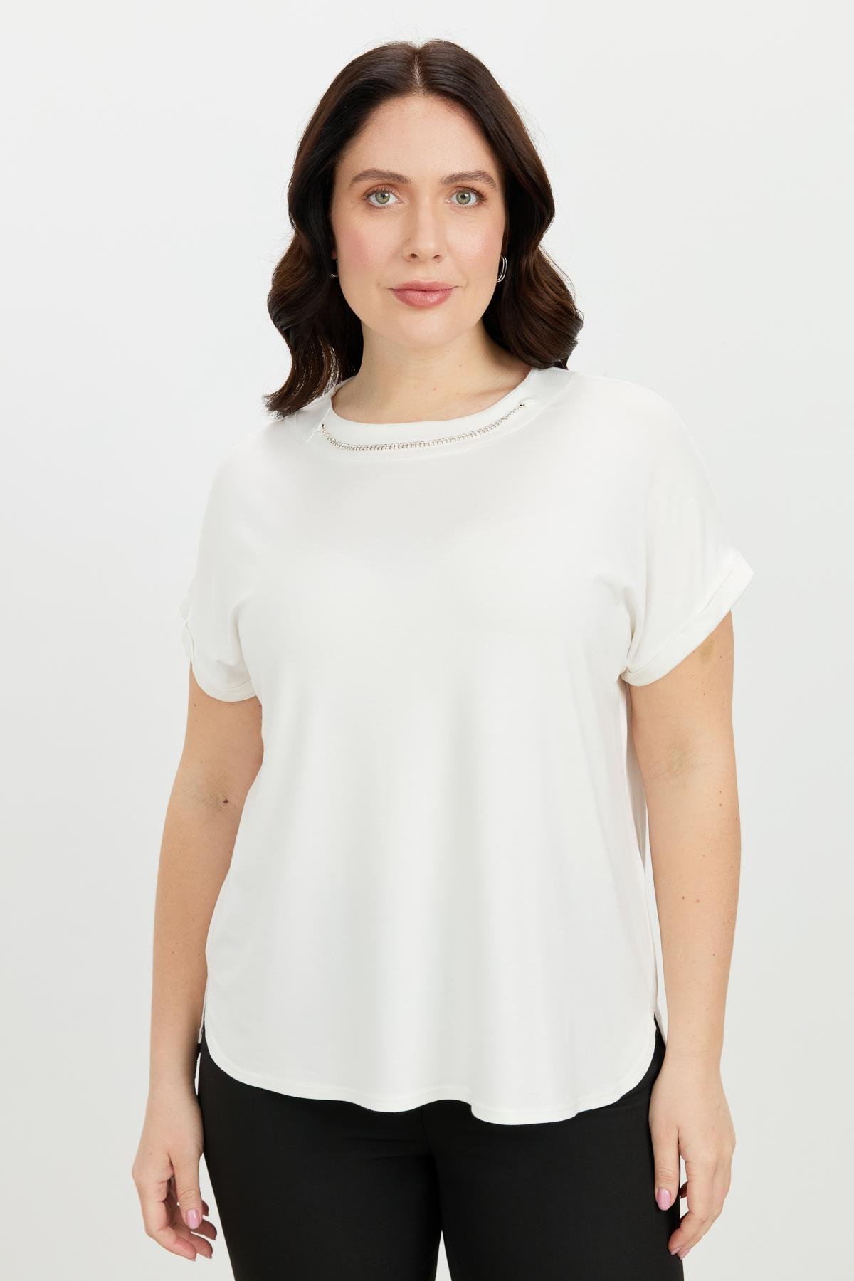 Büyük Beden Kolye Detaylı Bluz-KEMIK