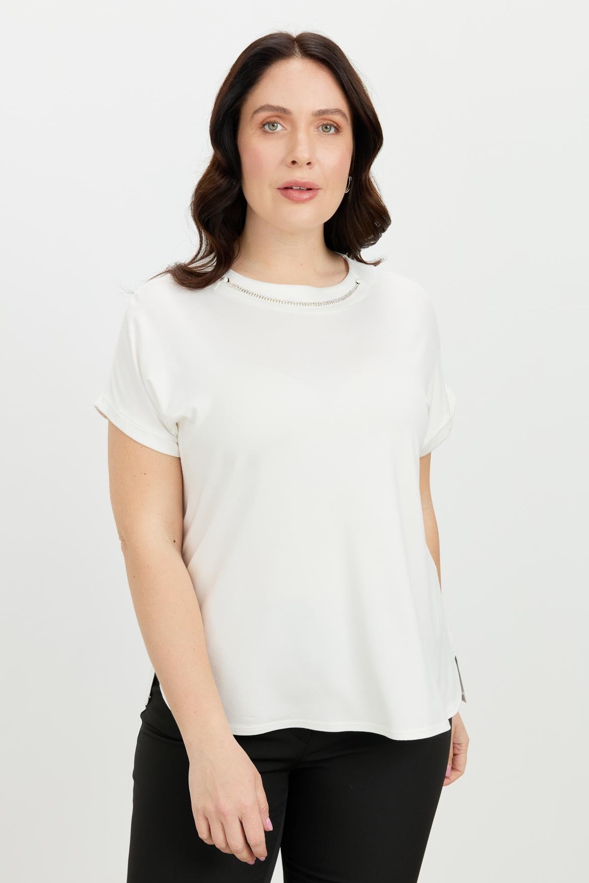 Büyük Beden Kolye Detaylı Bluz-KEMIK