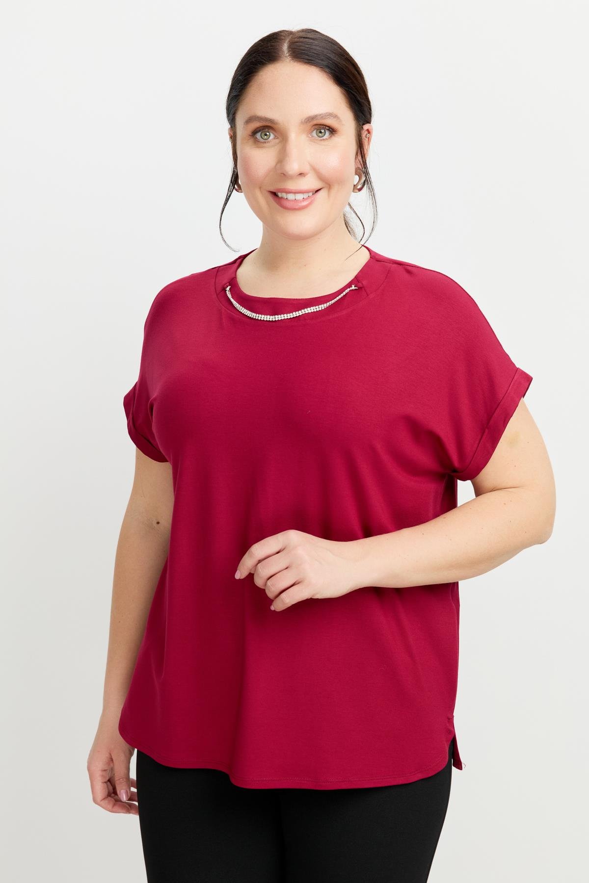 Büyük Beden Kolye Detaylı Bluz-MÜRDÜM