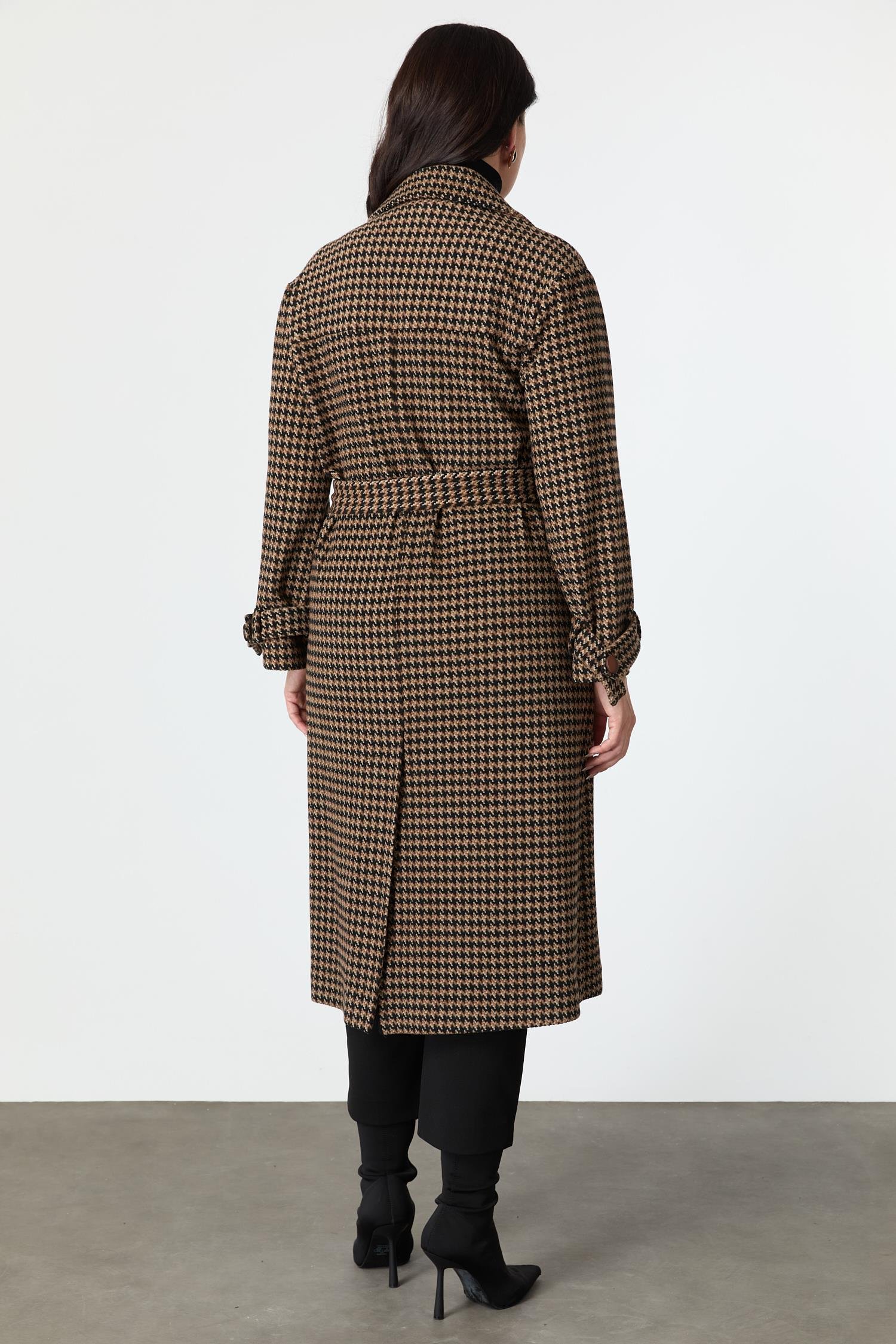 Büyük Beden Kuşaklı Kaban-KAHVE