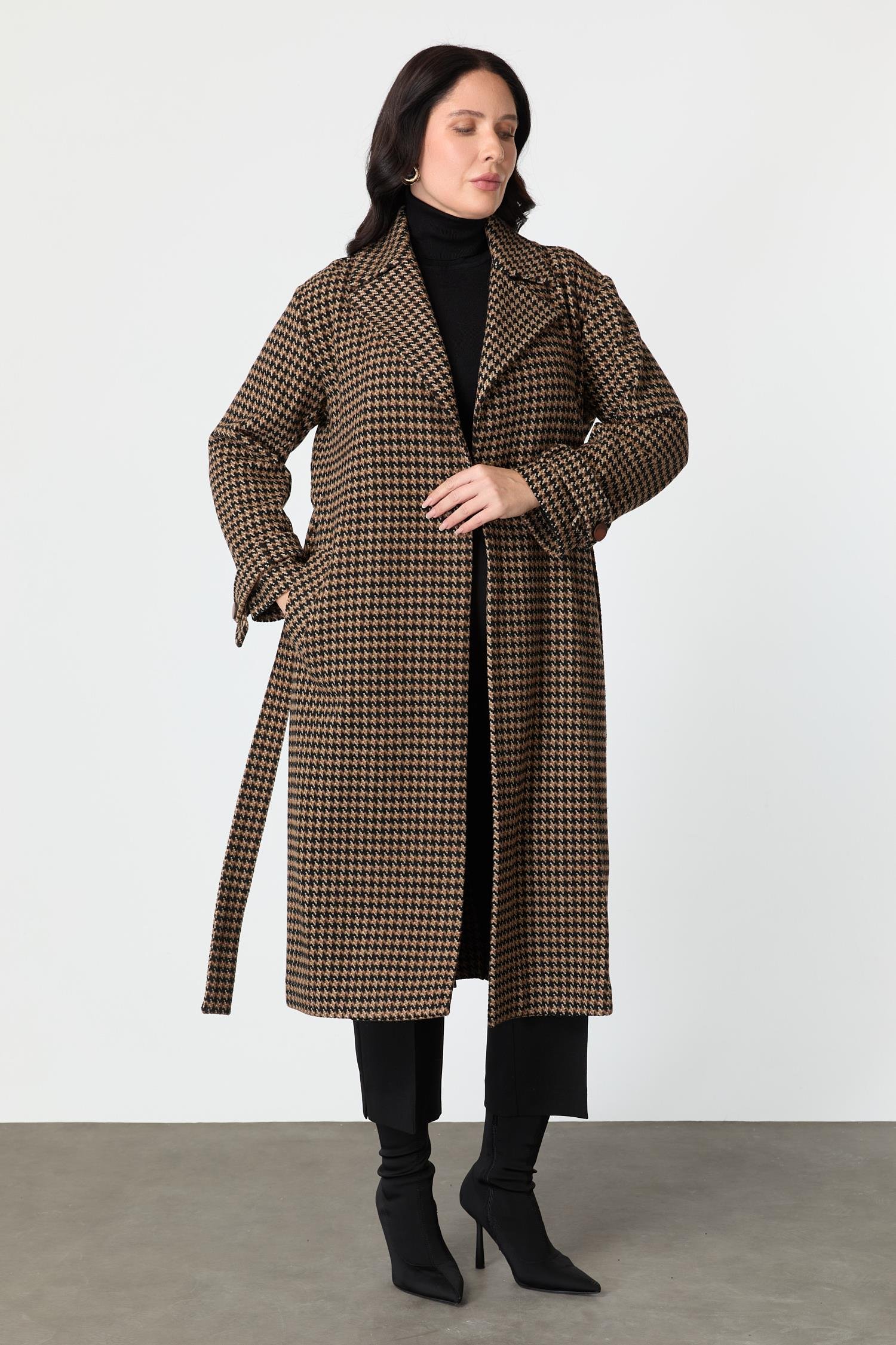 Büyük Beden Kuşaklı Kaban-KAHVE