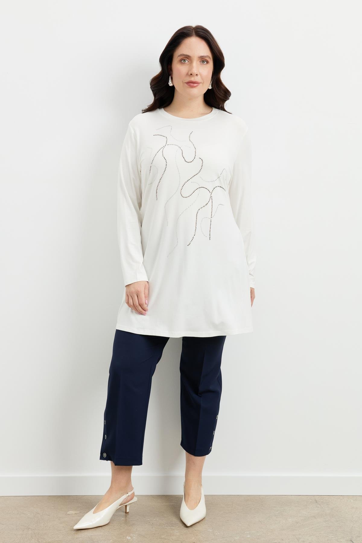 Büyük Beden Taş Detaylı Bluz-KEMIK