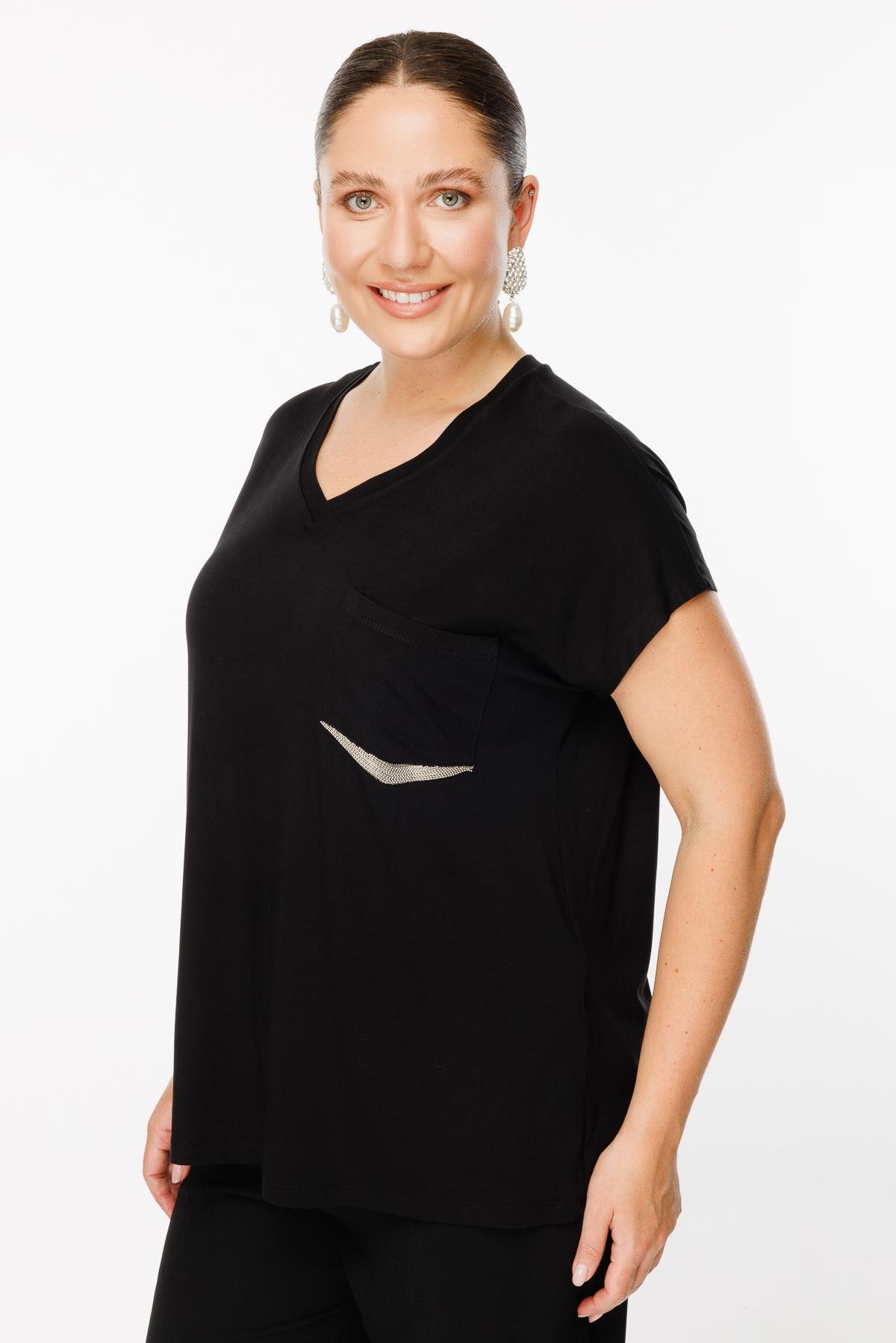 Büyük Beden V Yaka Cebi Boncuk İşlemeli Bluz - SİYAH