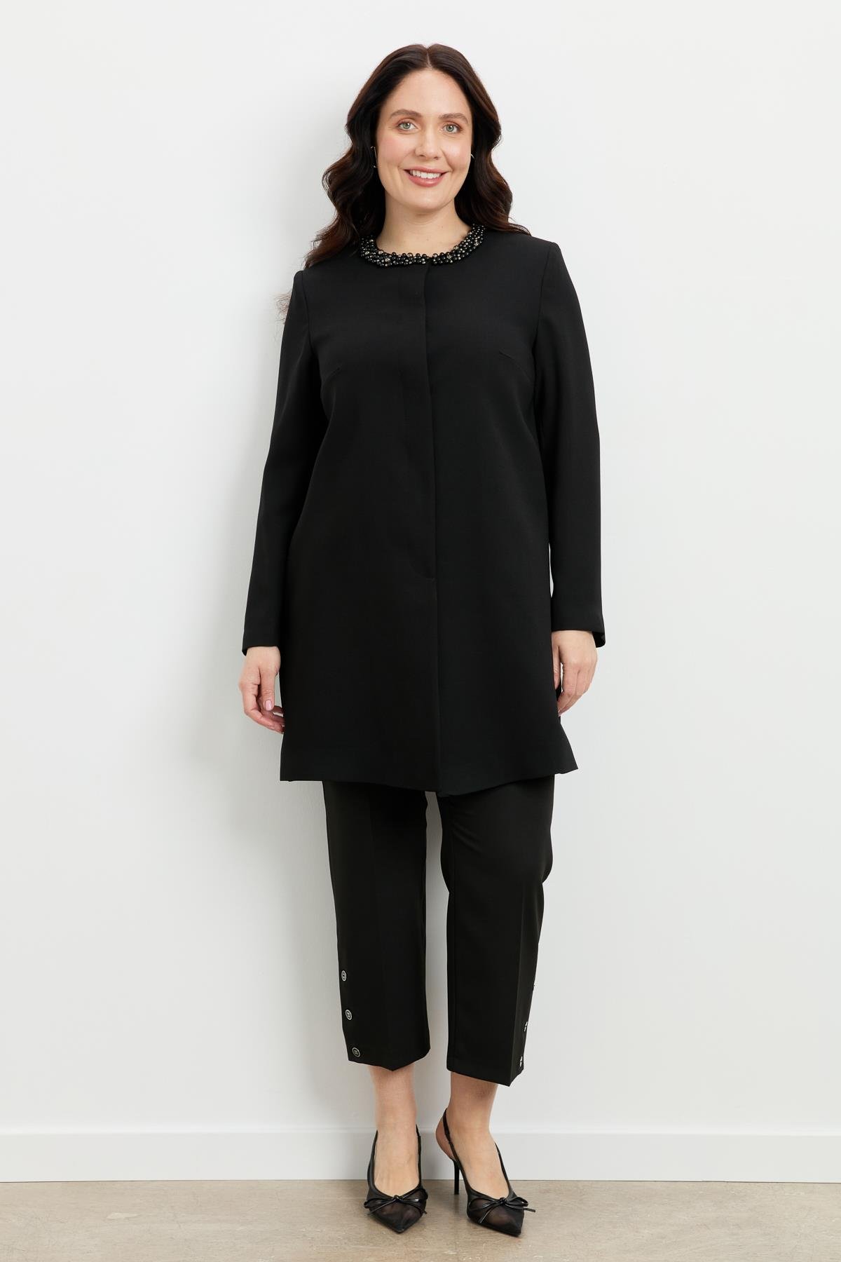 Büyük Beden Yaka Detaylı Ceket-SİYAH