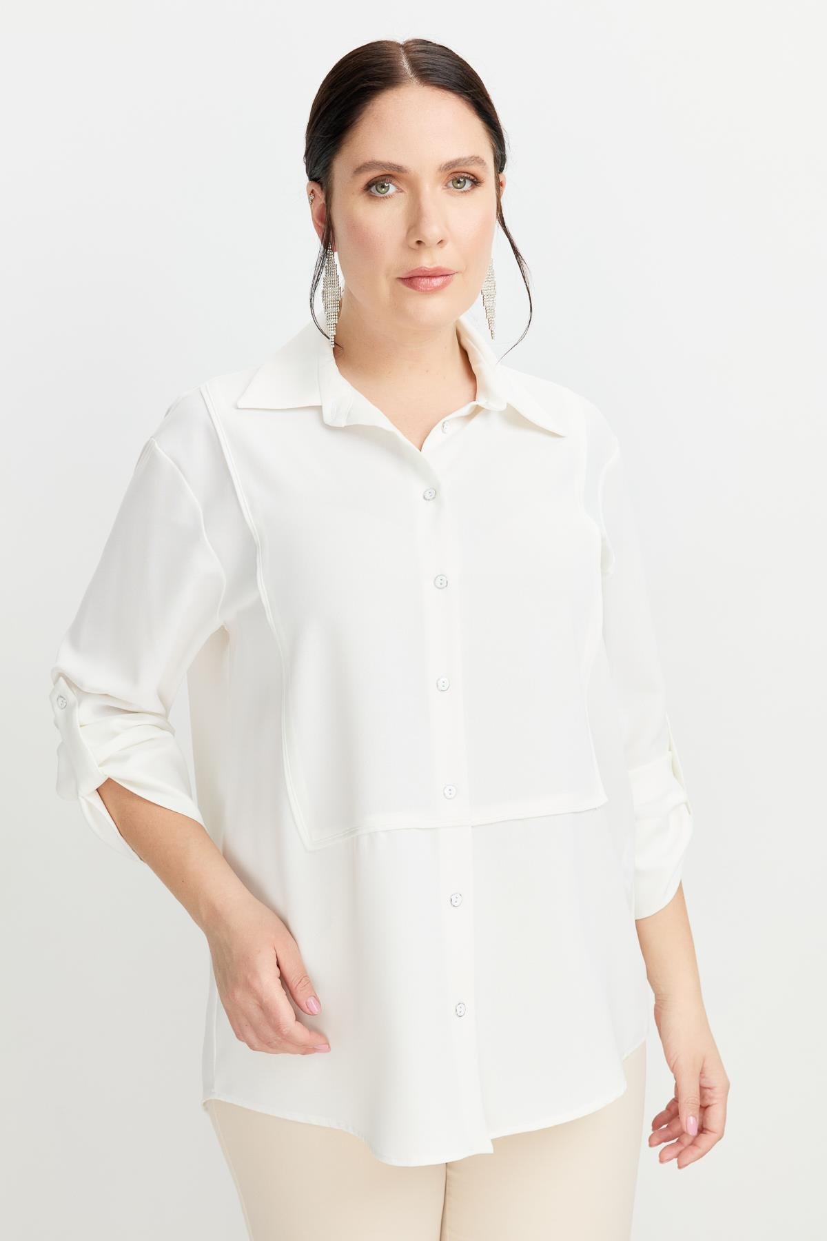 Büyük Beden Yakası Broşlu Gömlek-KEMIK