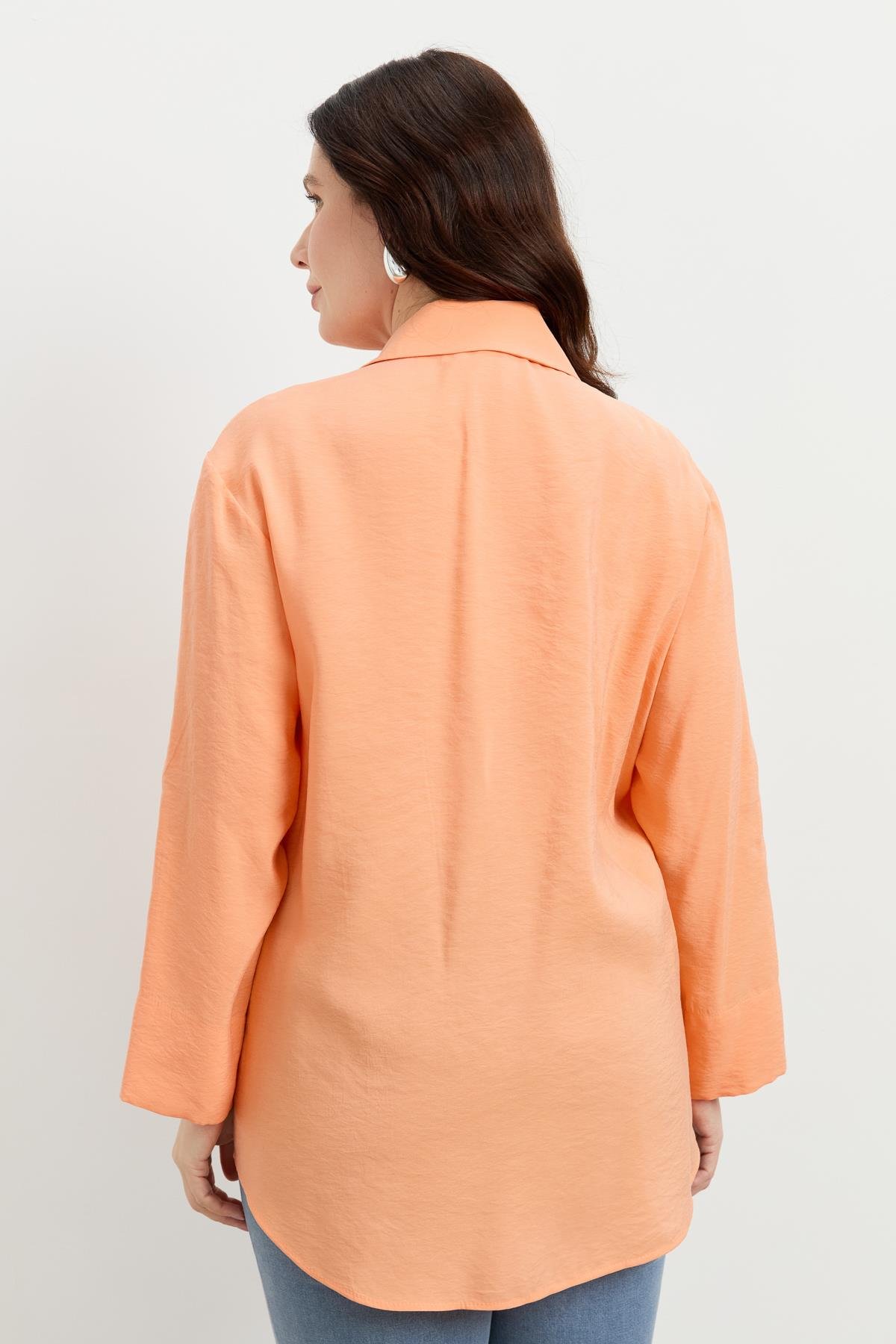 Büyük Beden Yakası Broşlu Gömlek-SOMON