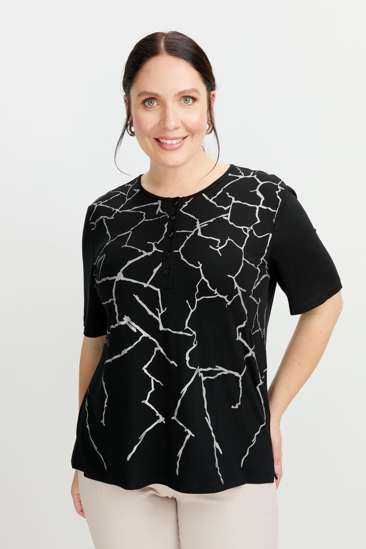 Büyük Beden Yakası Düğmeli Bluz-SİYAH