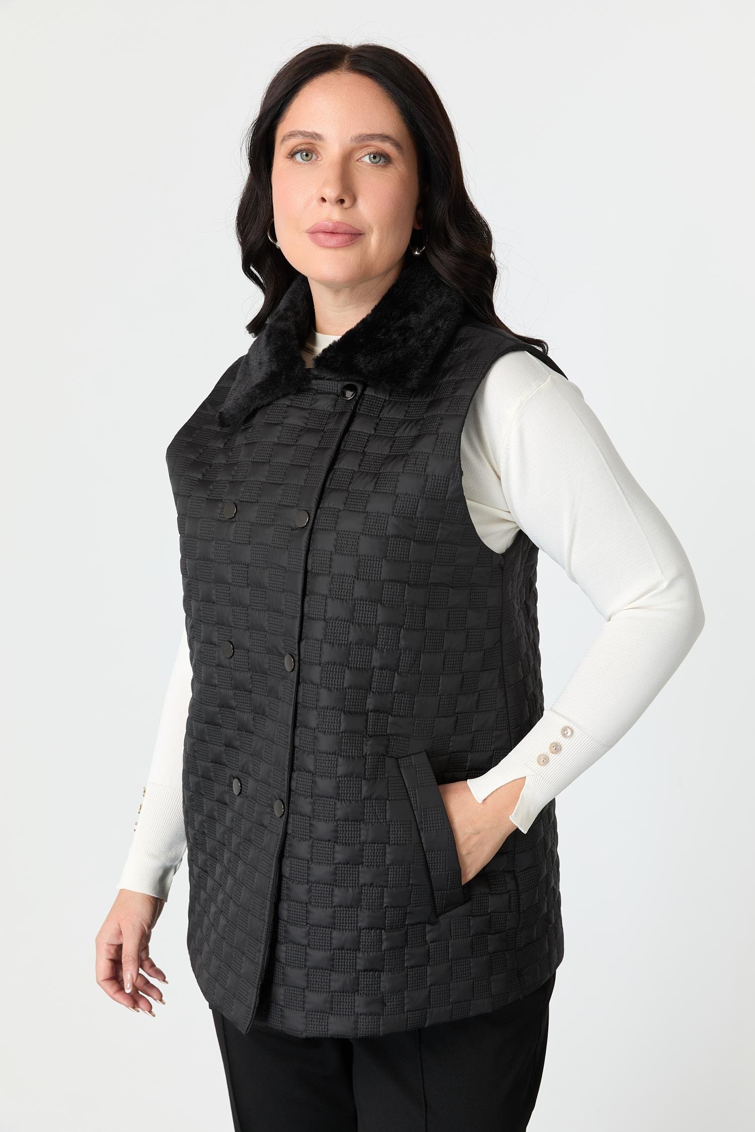 Büyük Beden Yakası Kürklü Kapitone Yelek-SİYAH