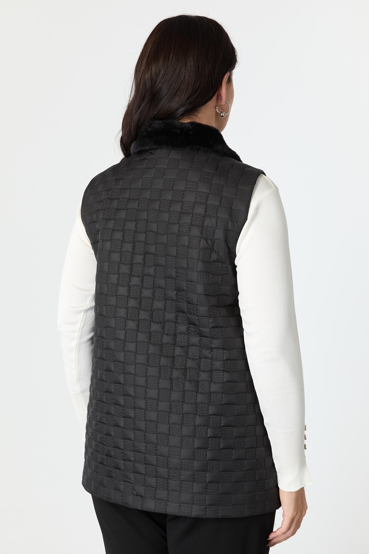 Büyük Beden Yakası Kürklü Kapitone Yelek-SİYAH