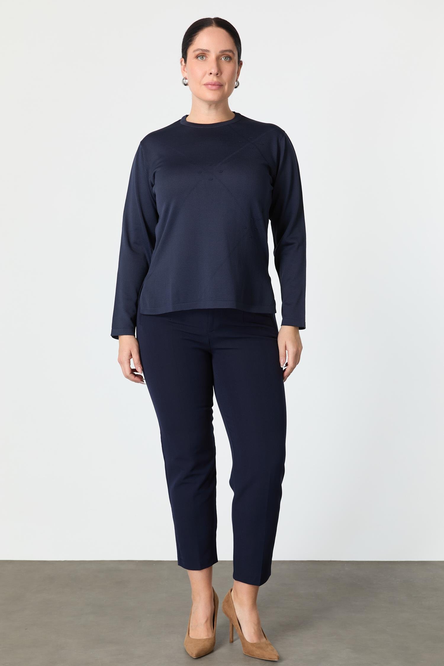 Büyük Beden Yuvarlak Yaka Triko kazak-LACI