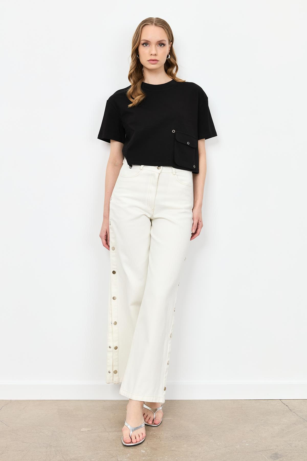 Büzgü Detay Cepli Bluz-SİYAH