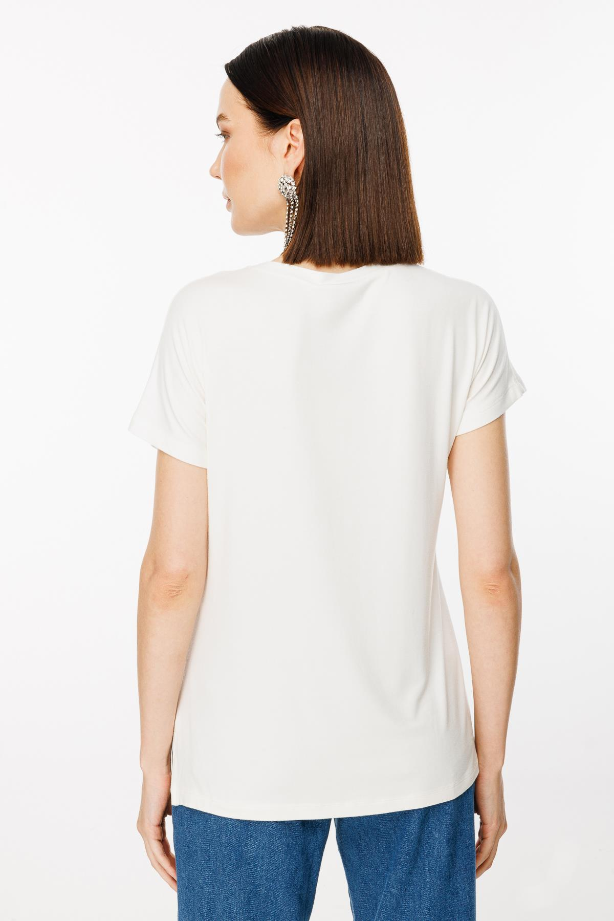 Cebi Baskı Taş ve Zincir Detaylı Tişört - KEMIK