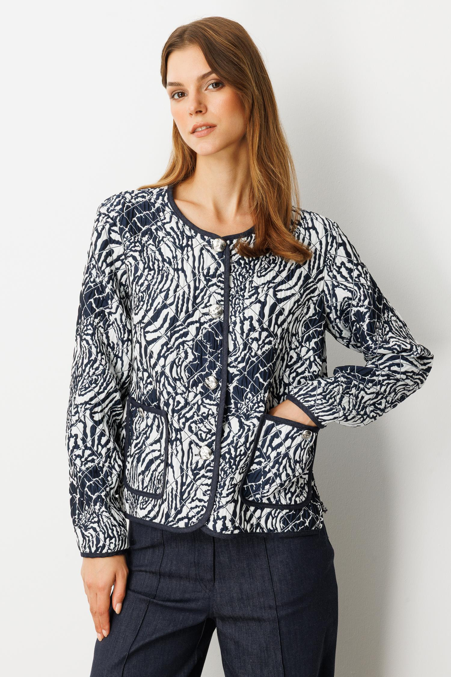 Cep Detay Desenli Kapitone Ceket-LACI