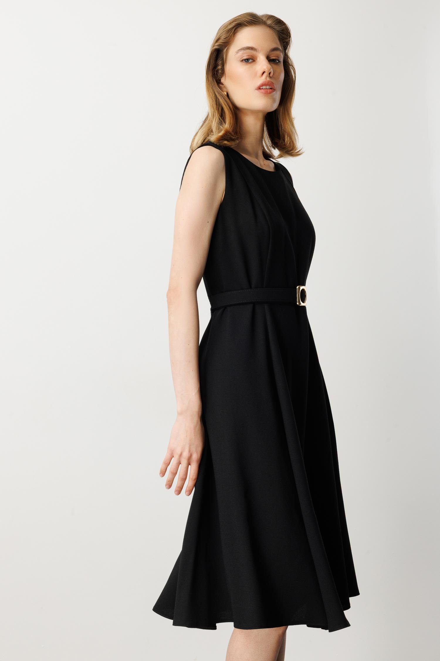 Cep Detaylı Kolsuz Krep Elbise-SİYAH