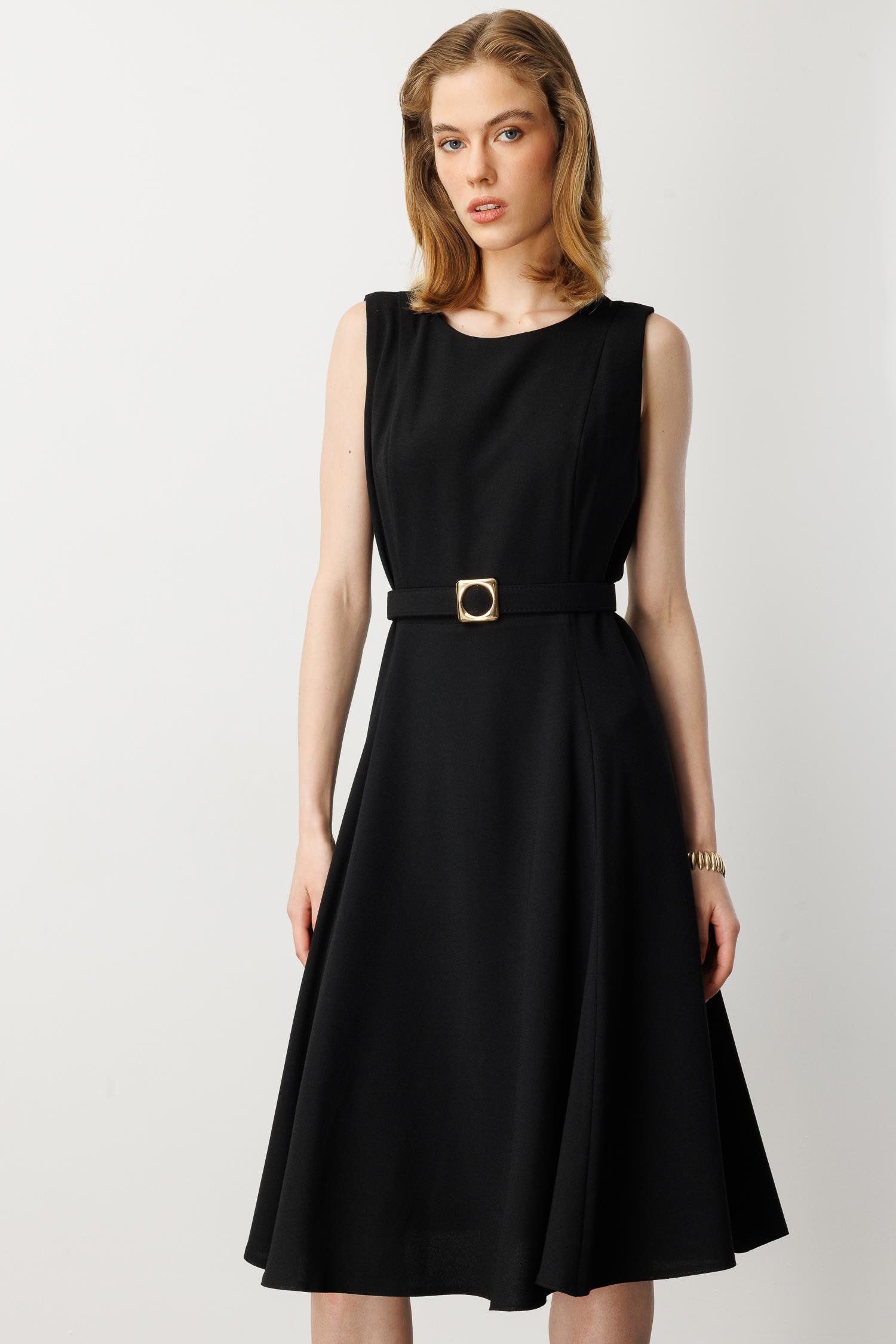 Cep Detaylı Kolsuz Krep Elbise-SİYAH