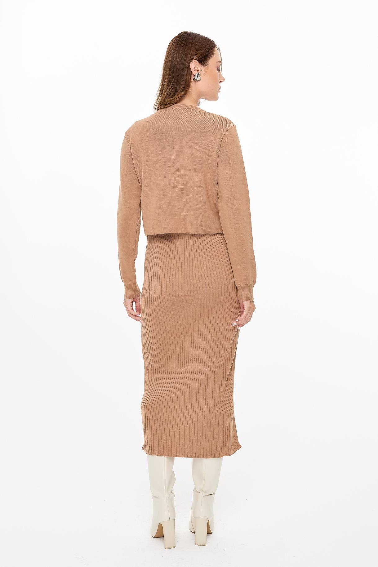 Cepli Ceket ve Triko Elbiseli Takım - CAMEL