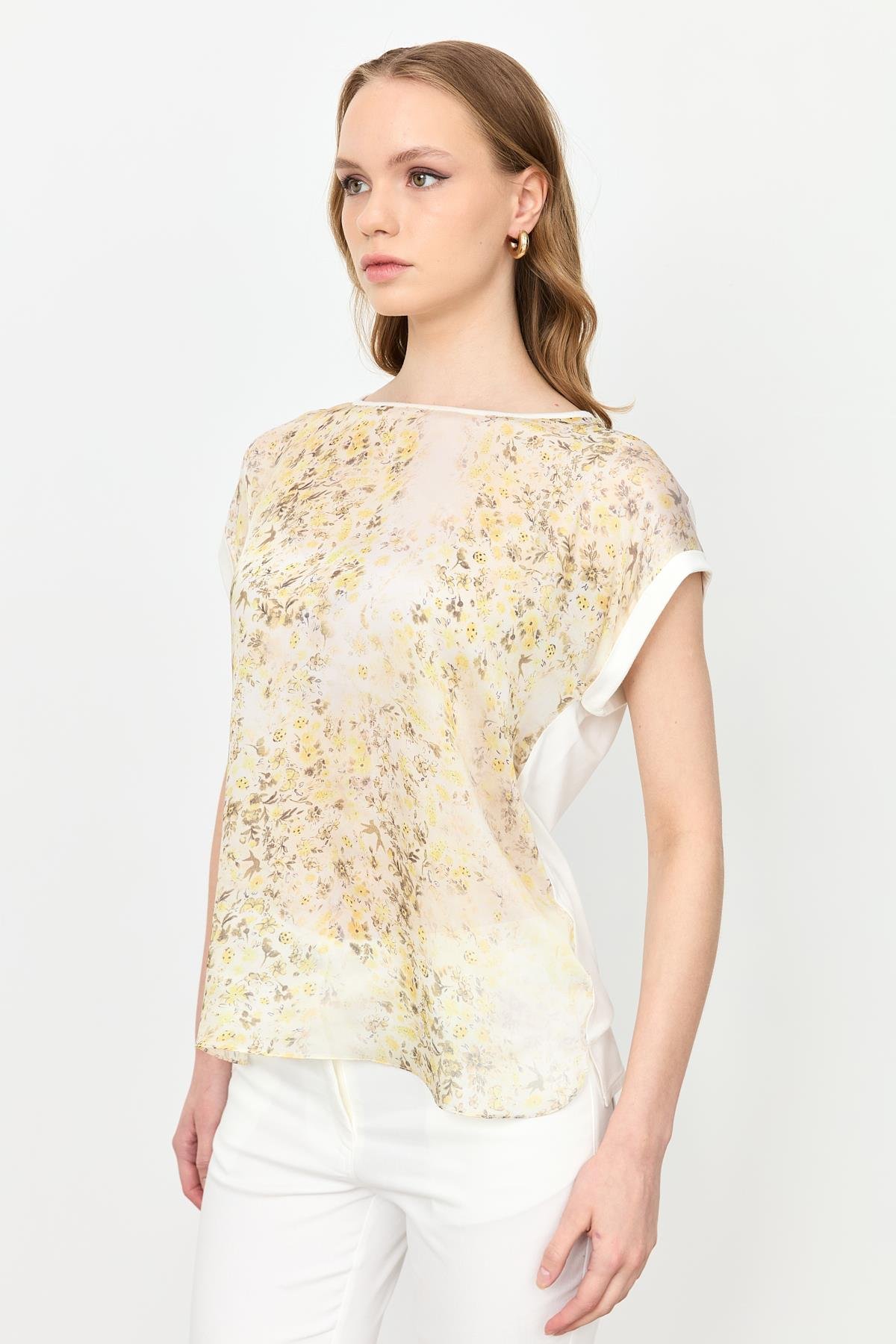 Çiçek Desen Şifon Bluz-SARI