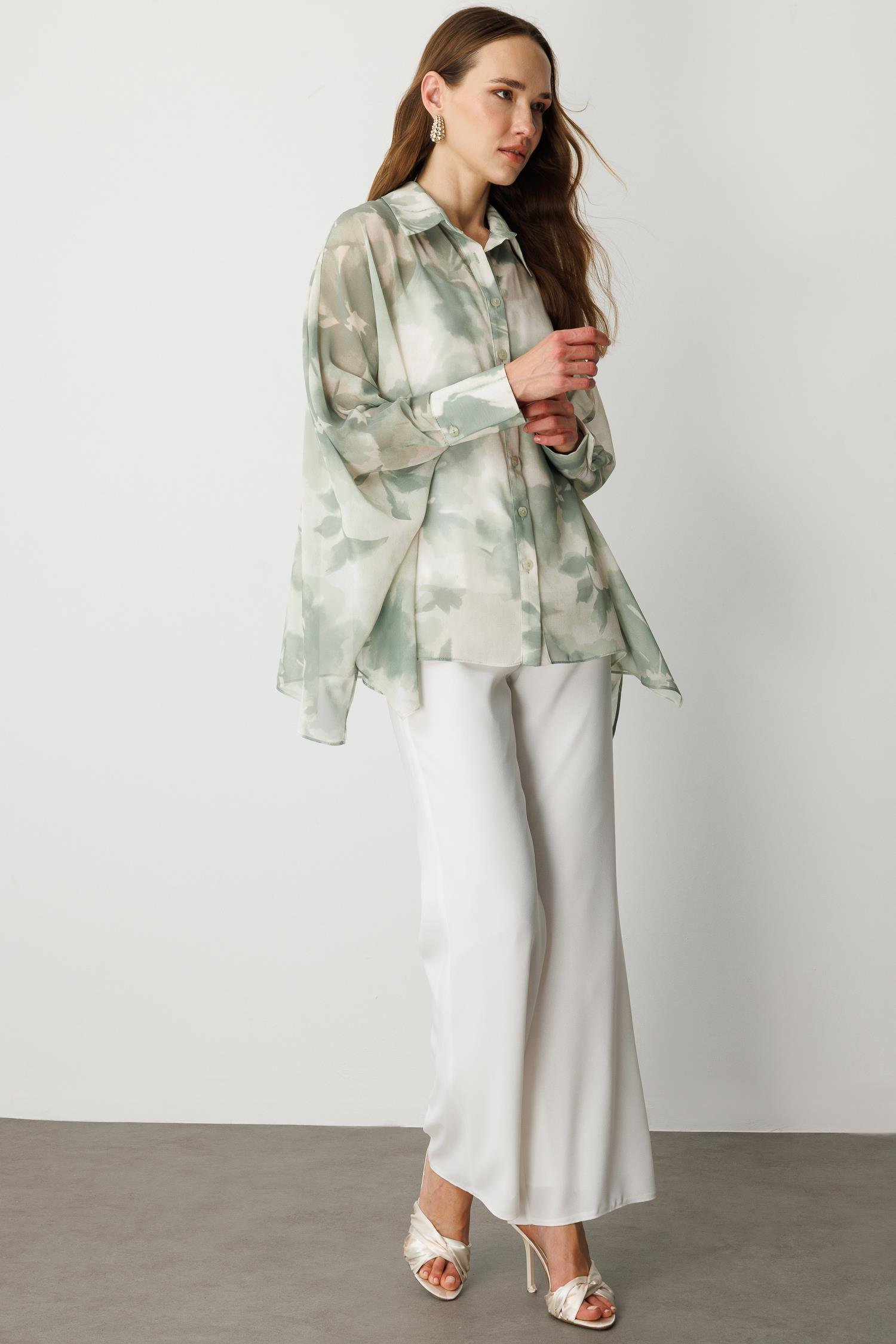 Çiçek Desenli Şifon Gömlek-YEŞİL