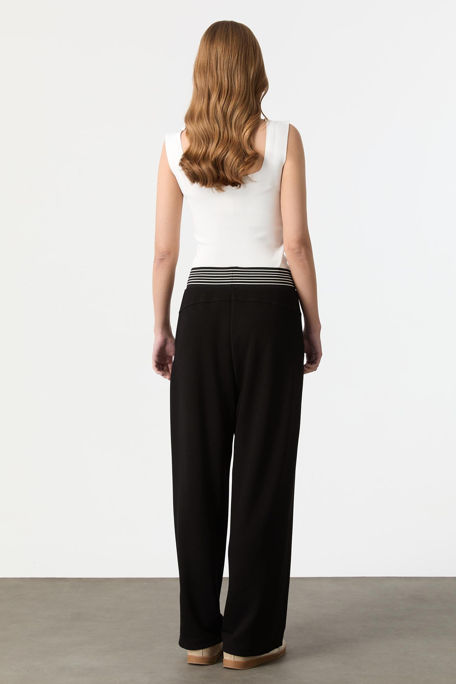 Çizgili Lastik Detaylı Modal Pantolon-SİYAH