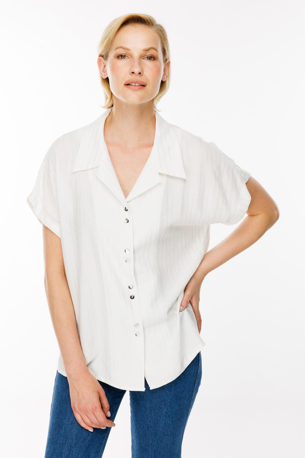 Çizgili ve Sim Detaylı Kısa Kollu Gömlek - KEMIK