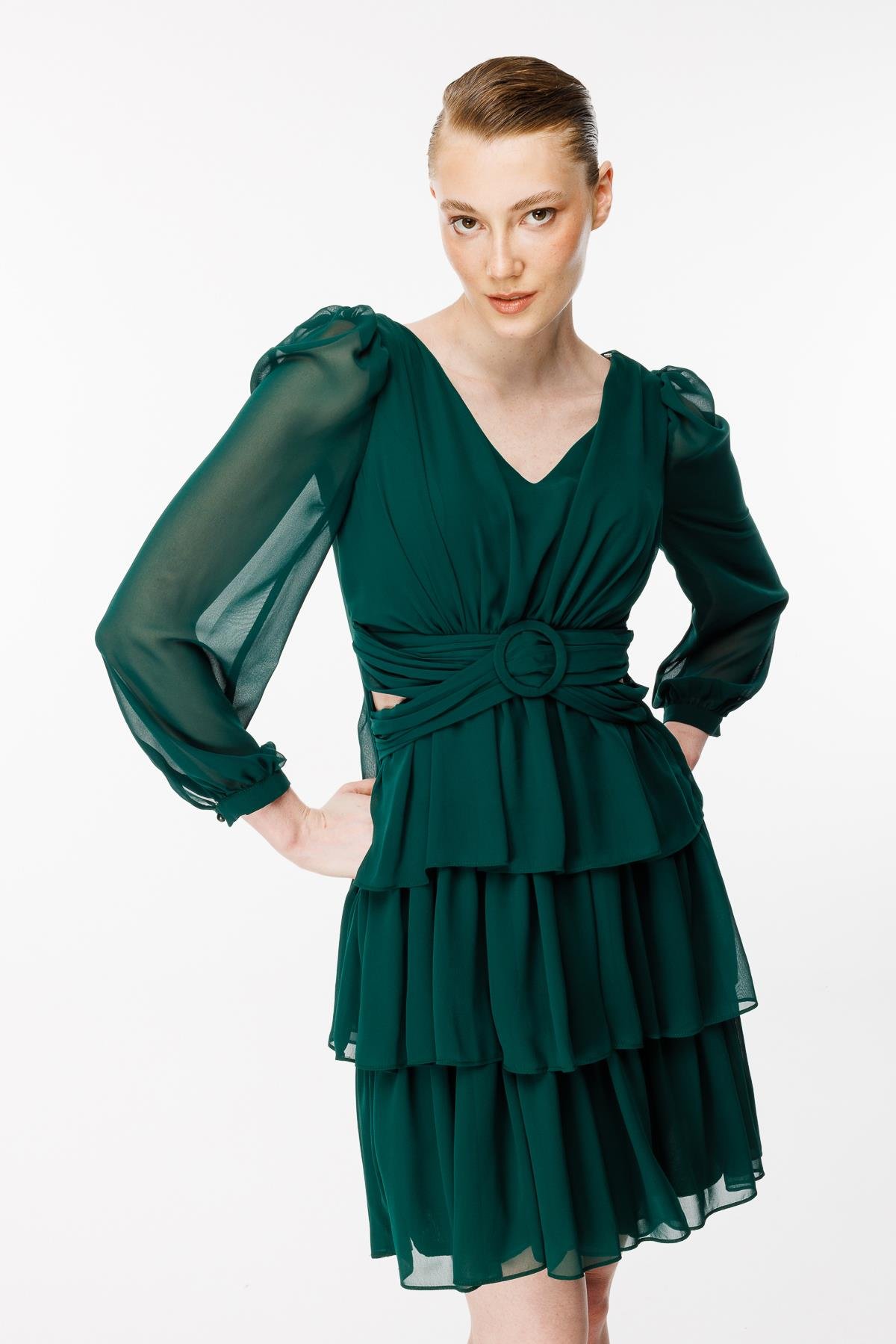 Cut Out Detaylı Kat Kat Kısa Abiye Elbise - YEŞİL