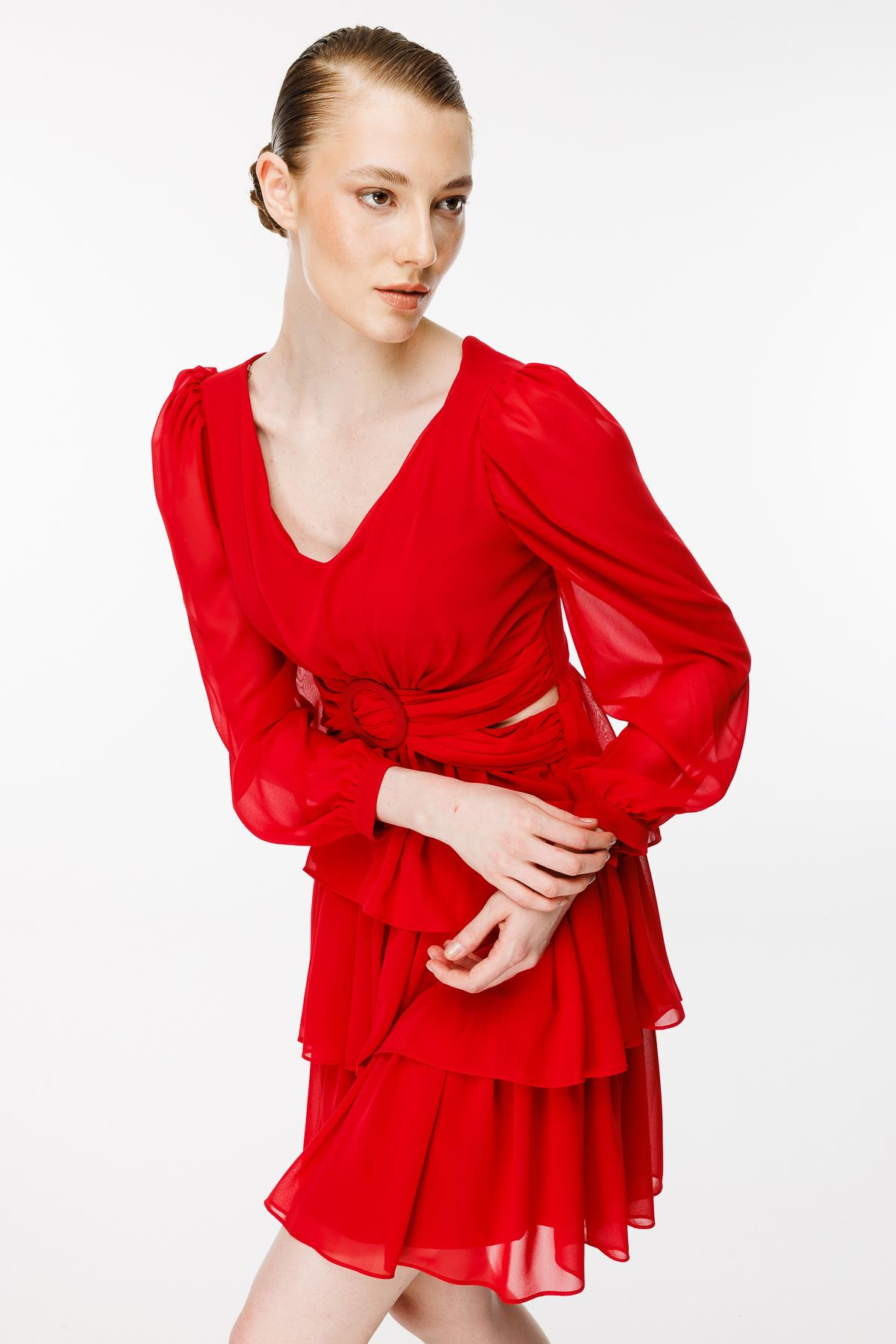 Cut Out Detaylı Kat Kat Kısa Abiye Elbise - KIRMIZI