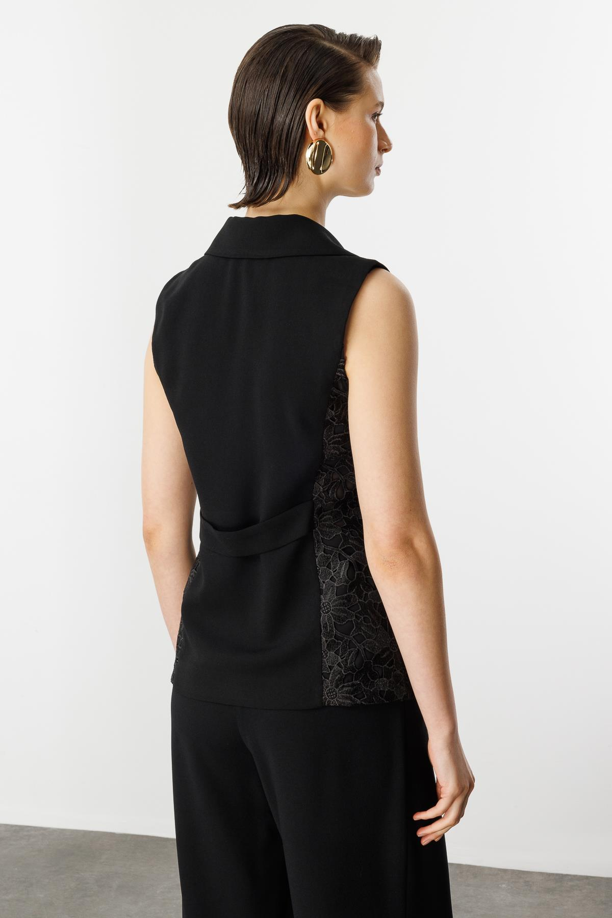 Dantel Detay Yelek-SİYAH