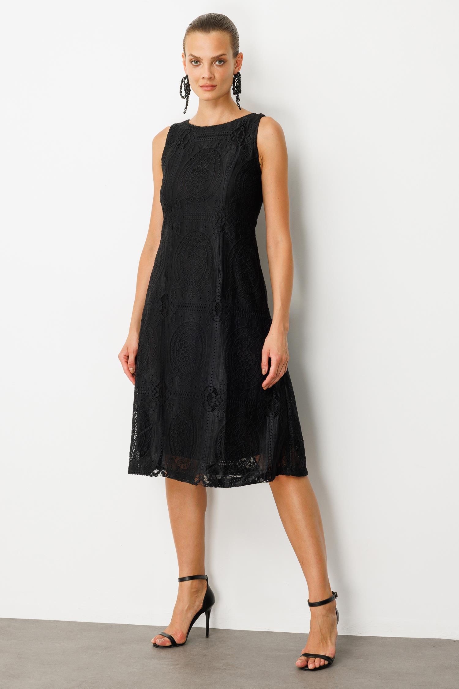 Dantel Görünümlü Uzun Elbise-SİYAH