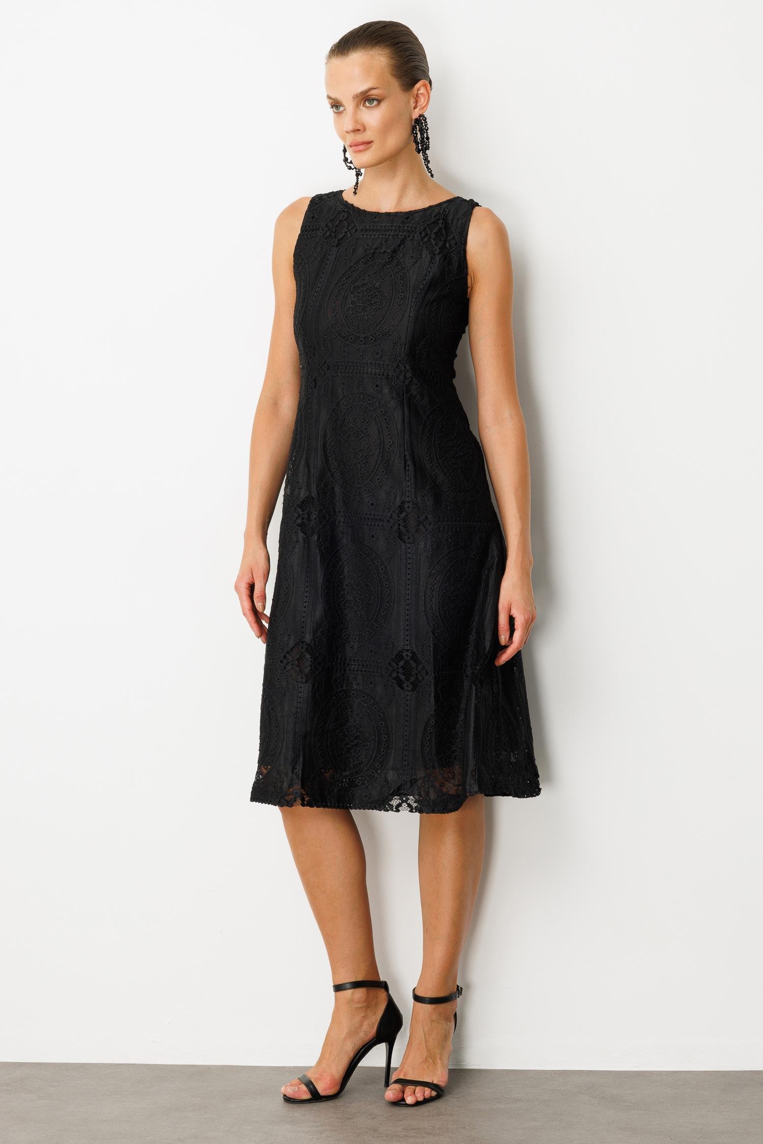 Dantel Görünümlü Uzun Elbise-SİYAH