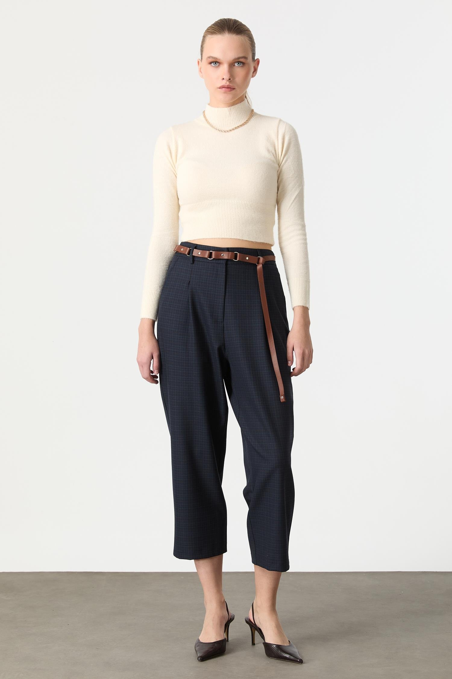 Deri Kemer Detaylı Ekose Pantolon-LACI