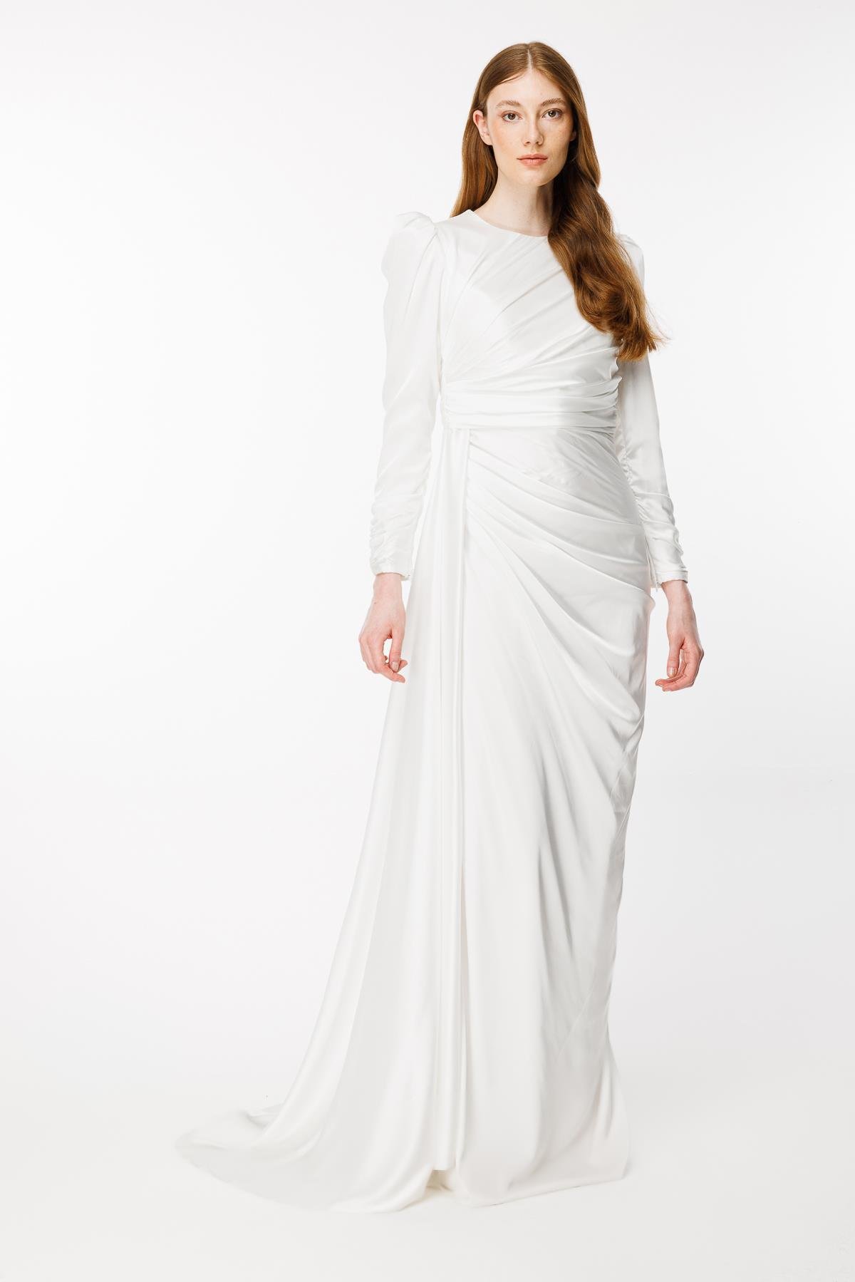 Drape Detaylı Kuyruklu Uzun Saten Abiye - EKRU