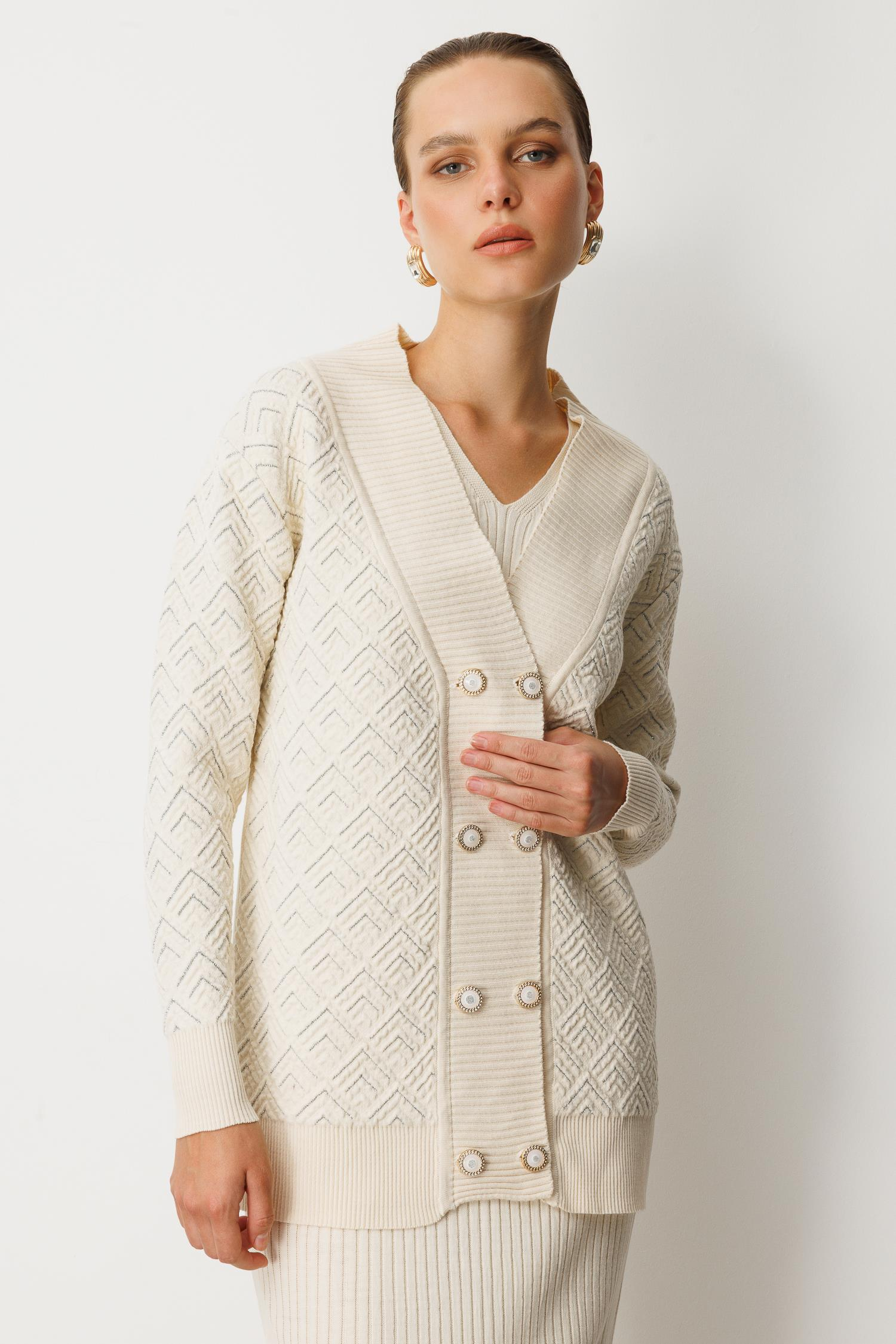 Düğme Detaylı Desenli Triko Hırka-EKRU