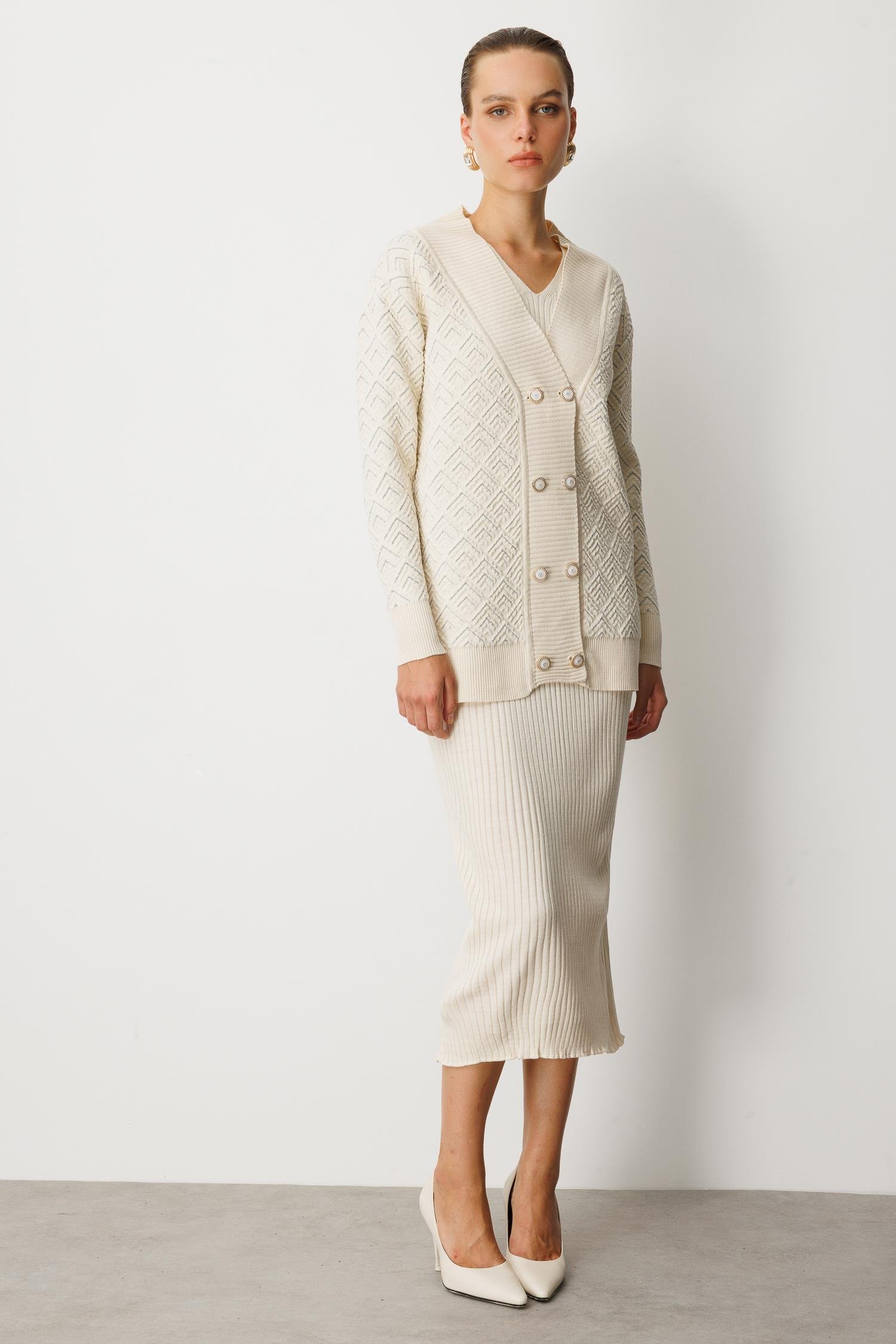 Düğme Detaylı Desenli Triko Hırka-EKRU